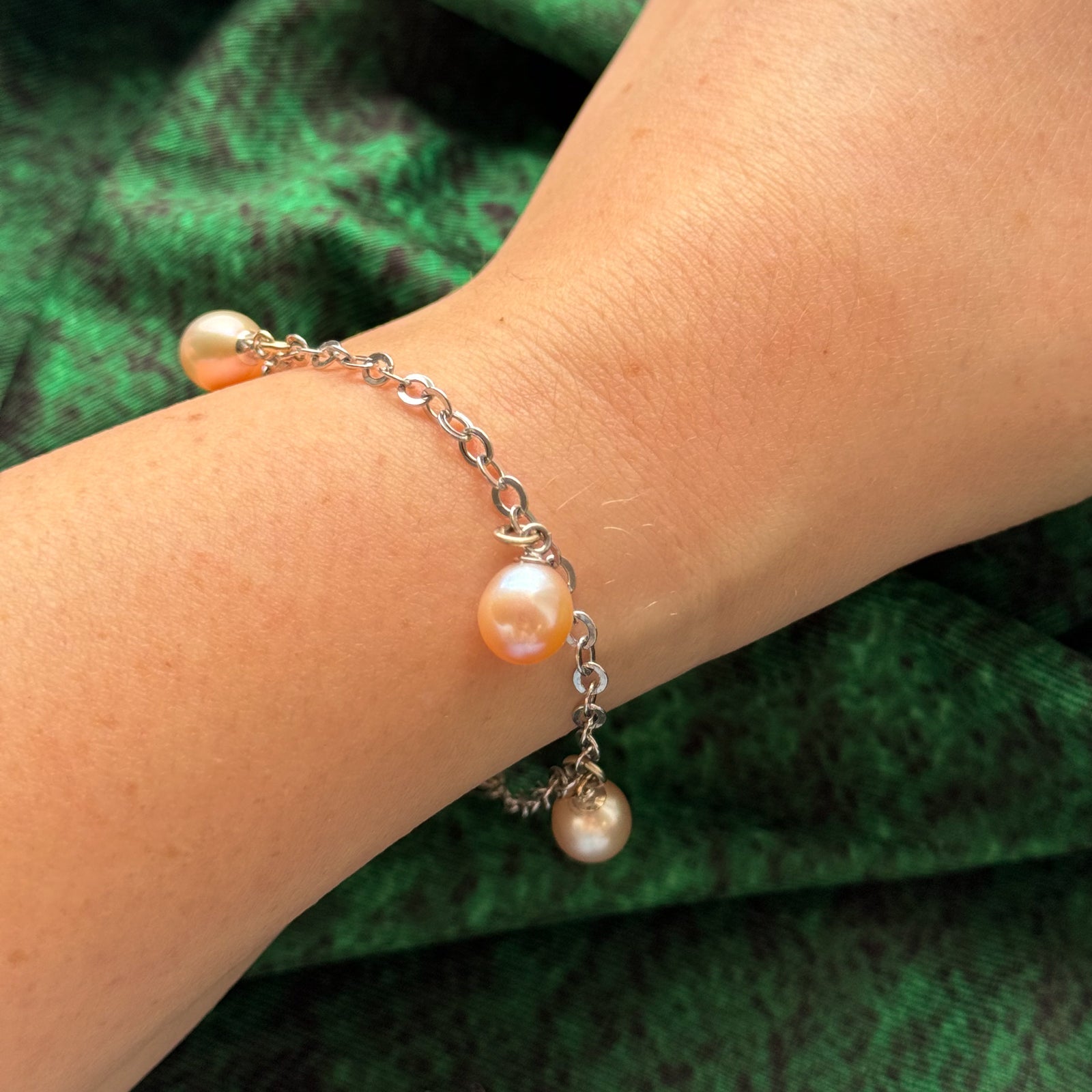 Oval Drop Pearl Pink Bracelet | 7" |