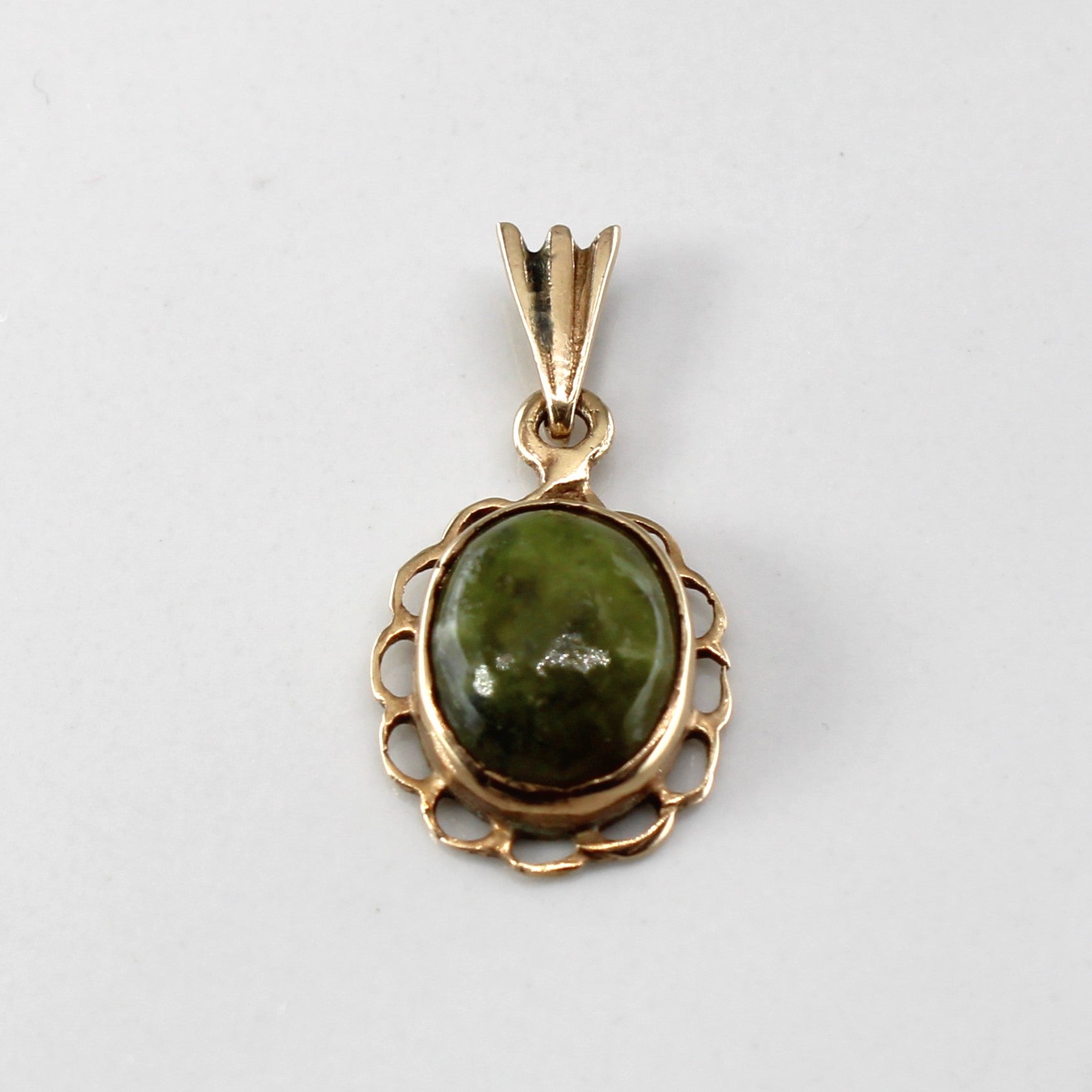 Bezel Set Jadeite Pendant | 1.90ct |