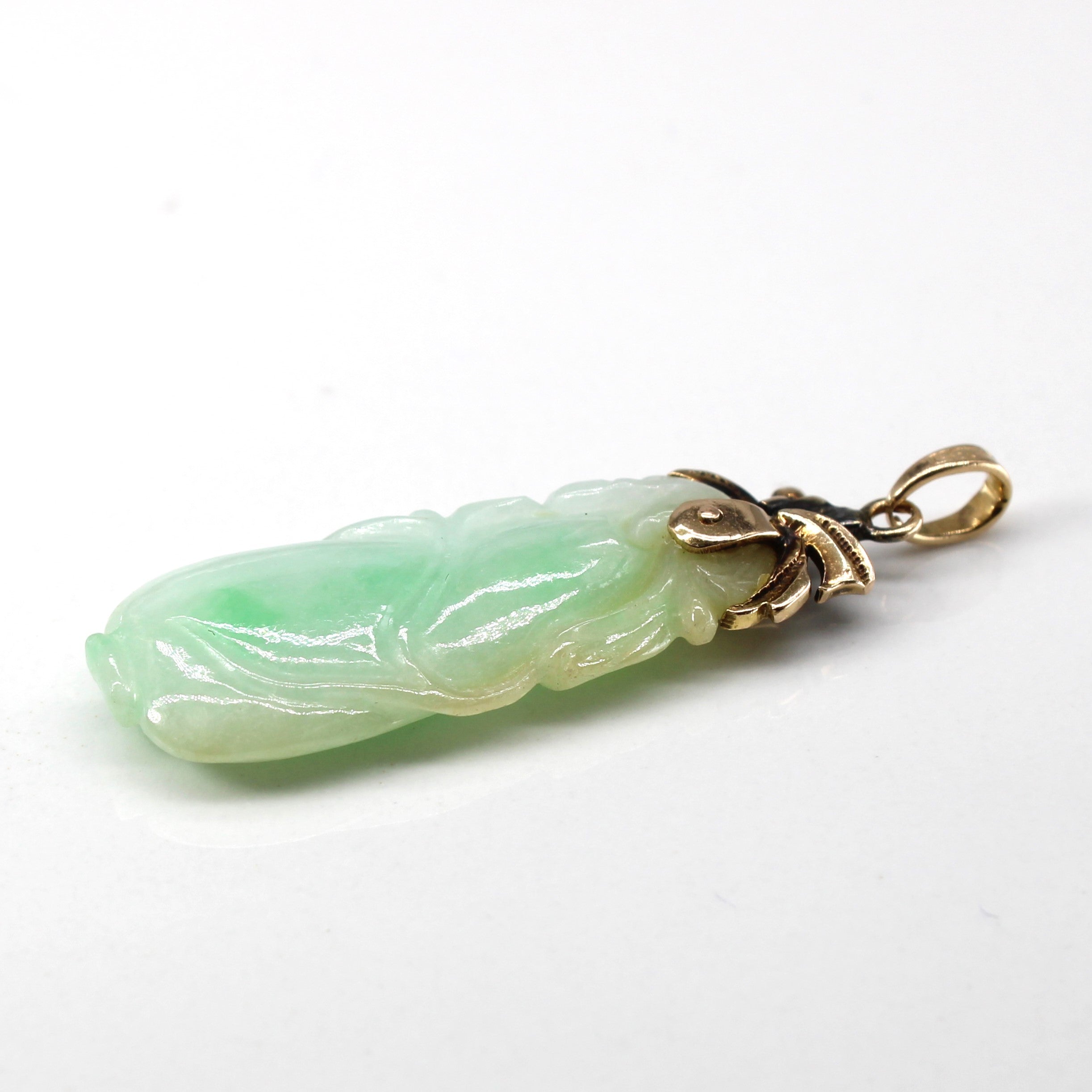 Carved Jadeite Pendant | 10.00ct |