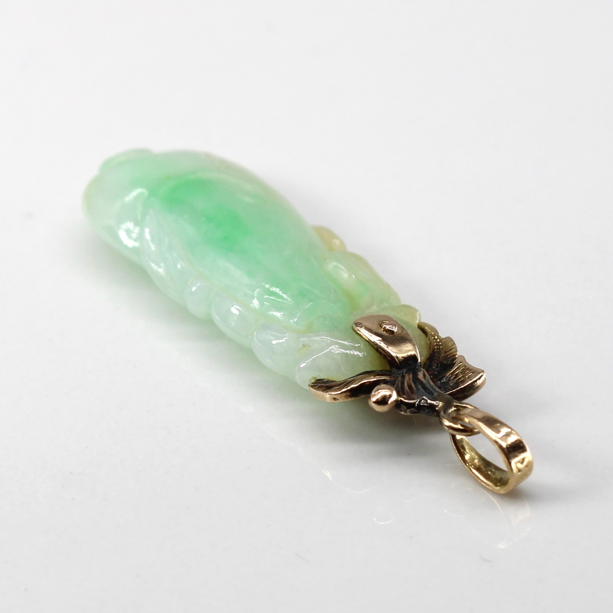 Carved Jadeite Pendant | 10.00ct |