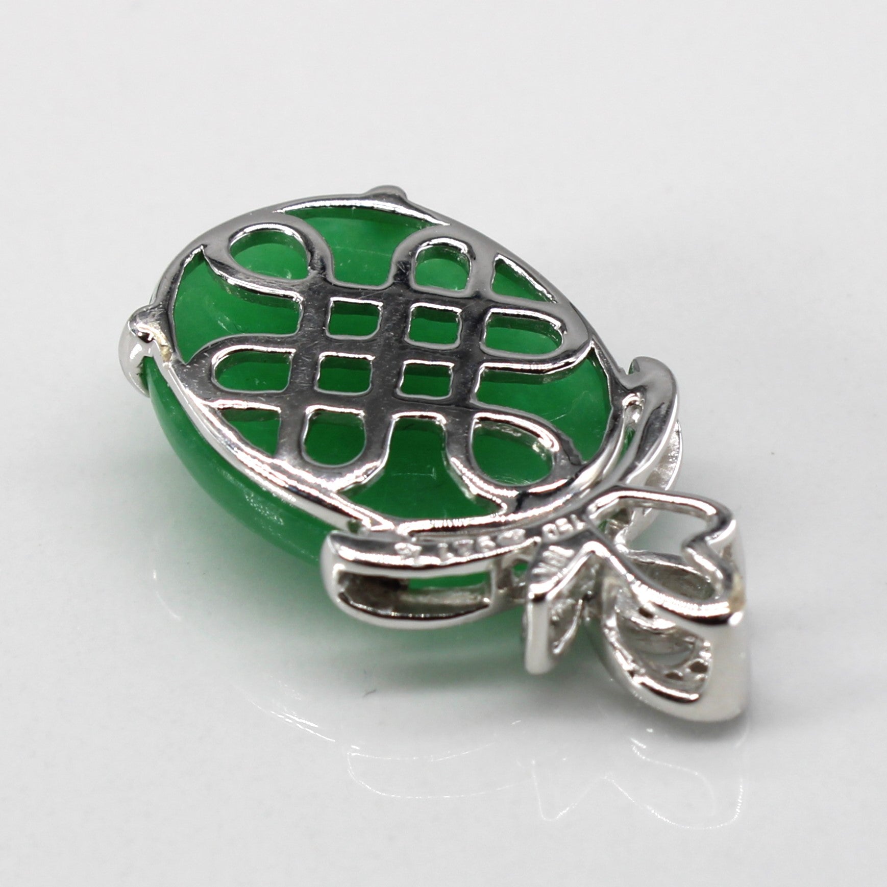 Jadeite & Diamond Pendant | 7.00ct | 0.01ctw |