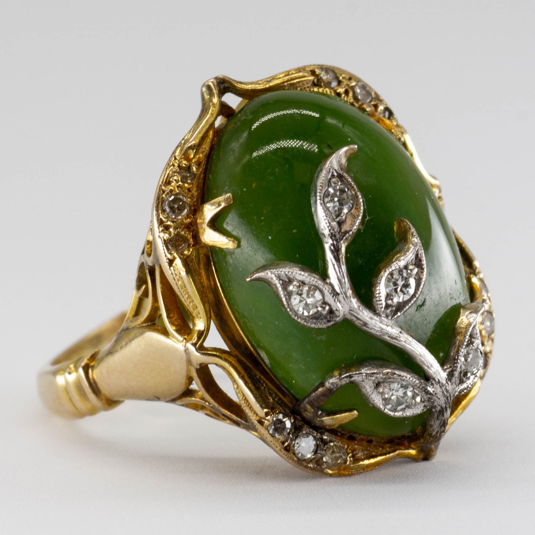 Art Nouveau Serpentine & Diamond Cocktail Ring | 8.80ct, 0.11ctw | SZ 6.5 |