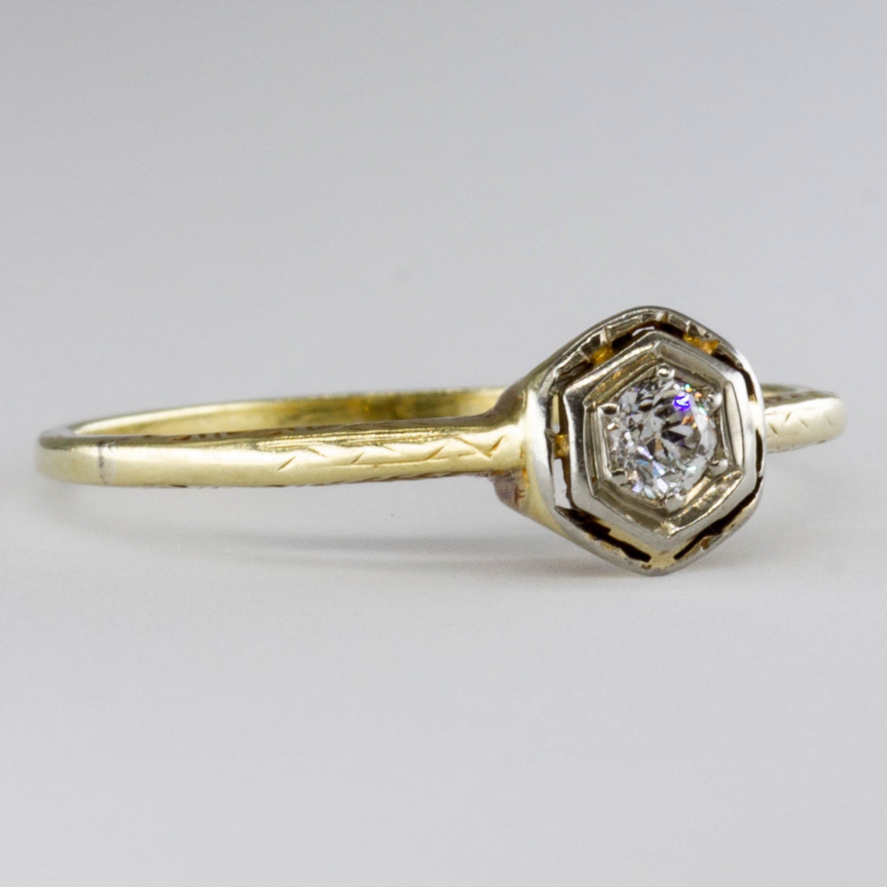 Art Deco 14k Gold Diamond Ring | 0.13ctw | SZ 9 |