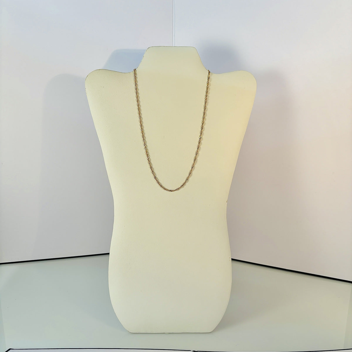 14k Yellow Gold Singapore Chain | 18" |