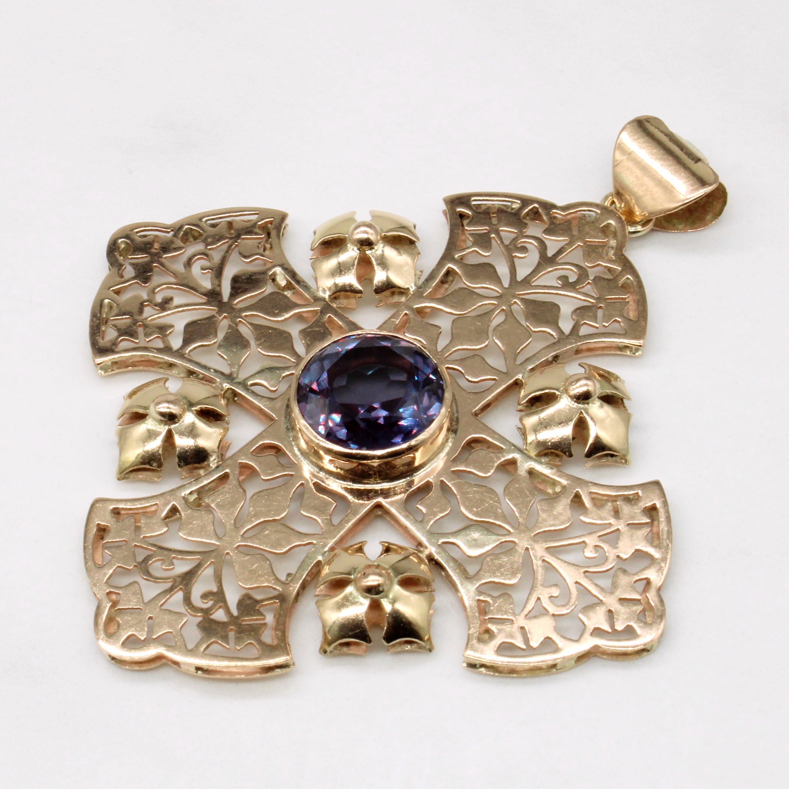 Synthetic Colour Change Sapphire Pendant | 4.10ct |