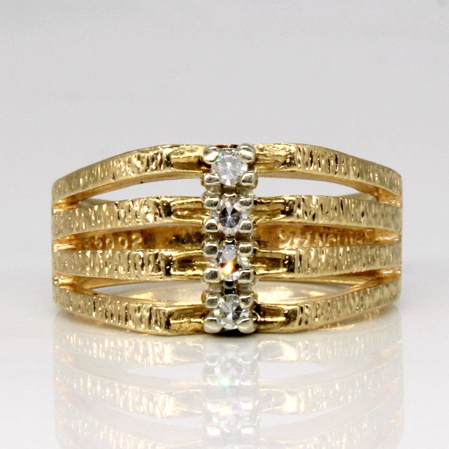 Vertical Set Diamond Ring | 0.10ctw | SZ 6.75 |
