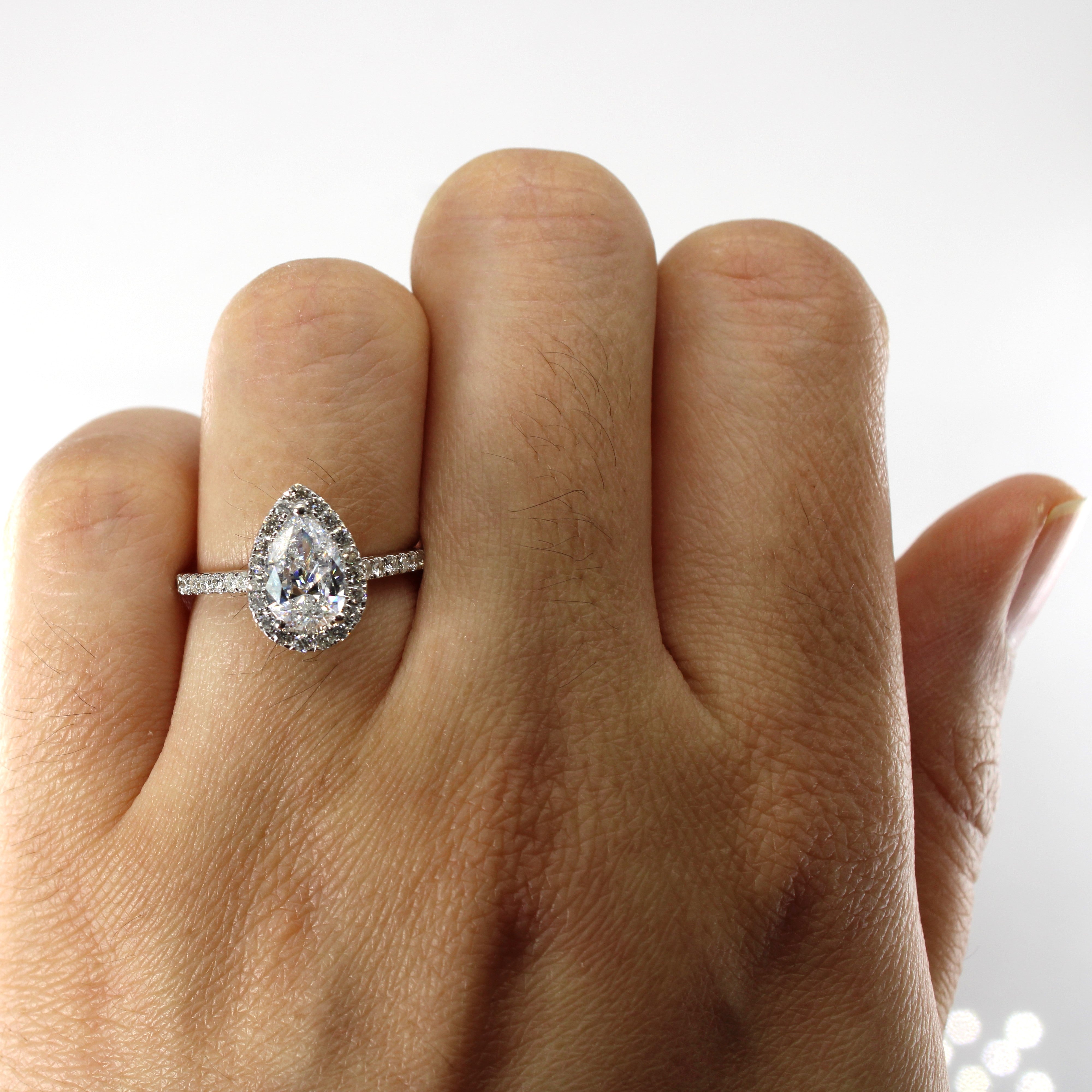 Bague de fiançailles avec diamant poire Halo | 1,31 ct | Taille 4,75 |