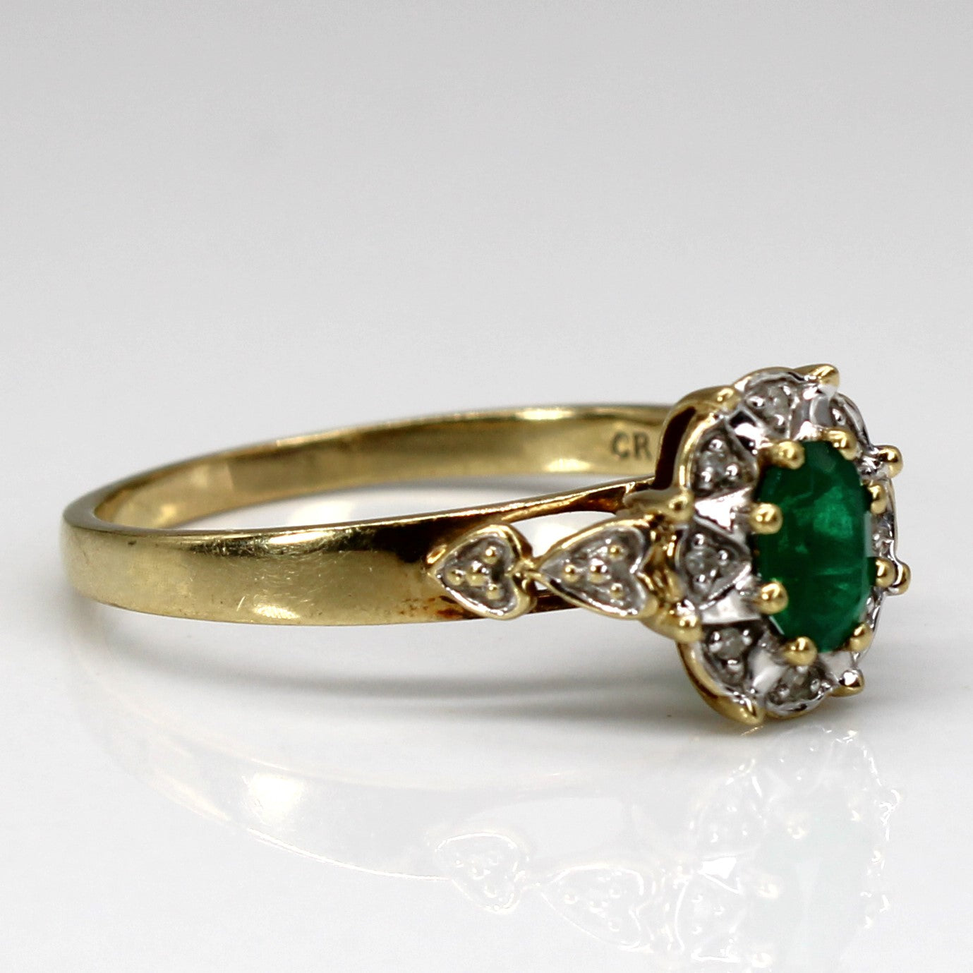Emerald & Diamond Cocktail Ring | 0.25ct | 0.016ctw | SZ 9.5 |