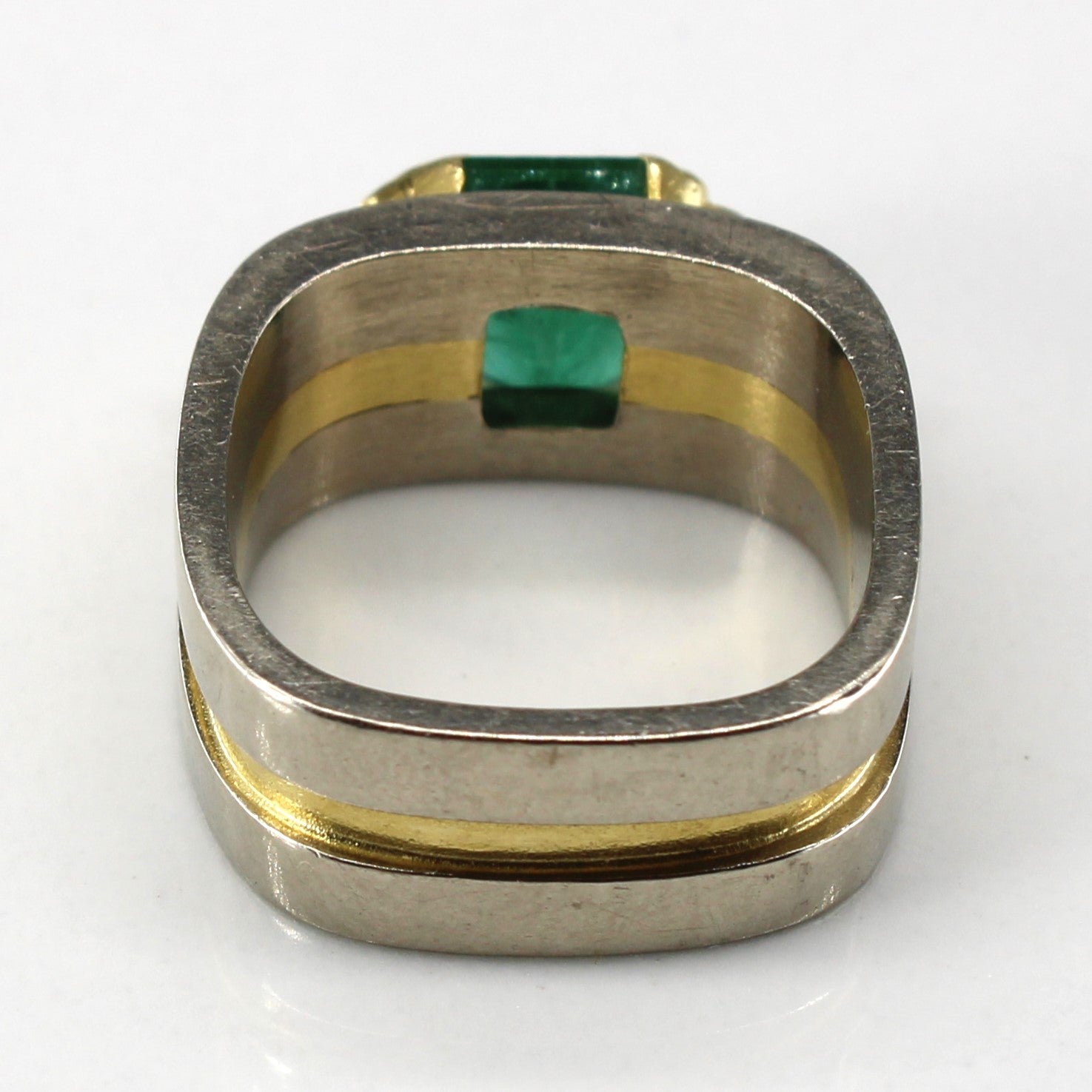 Bague trois pierres émeraude et diamants | 1,40 ct | 0,25 ct au total | Taille 5 |