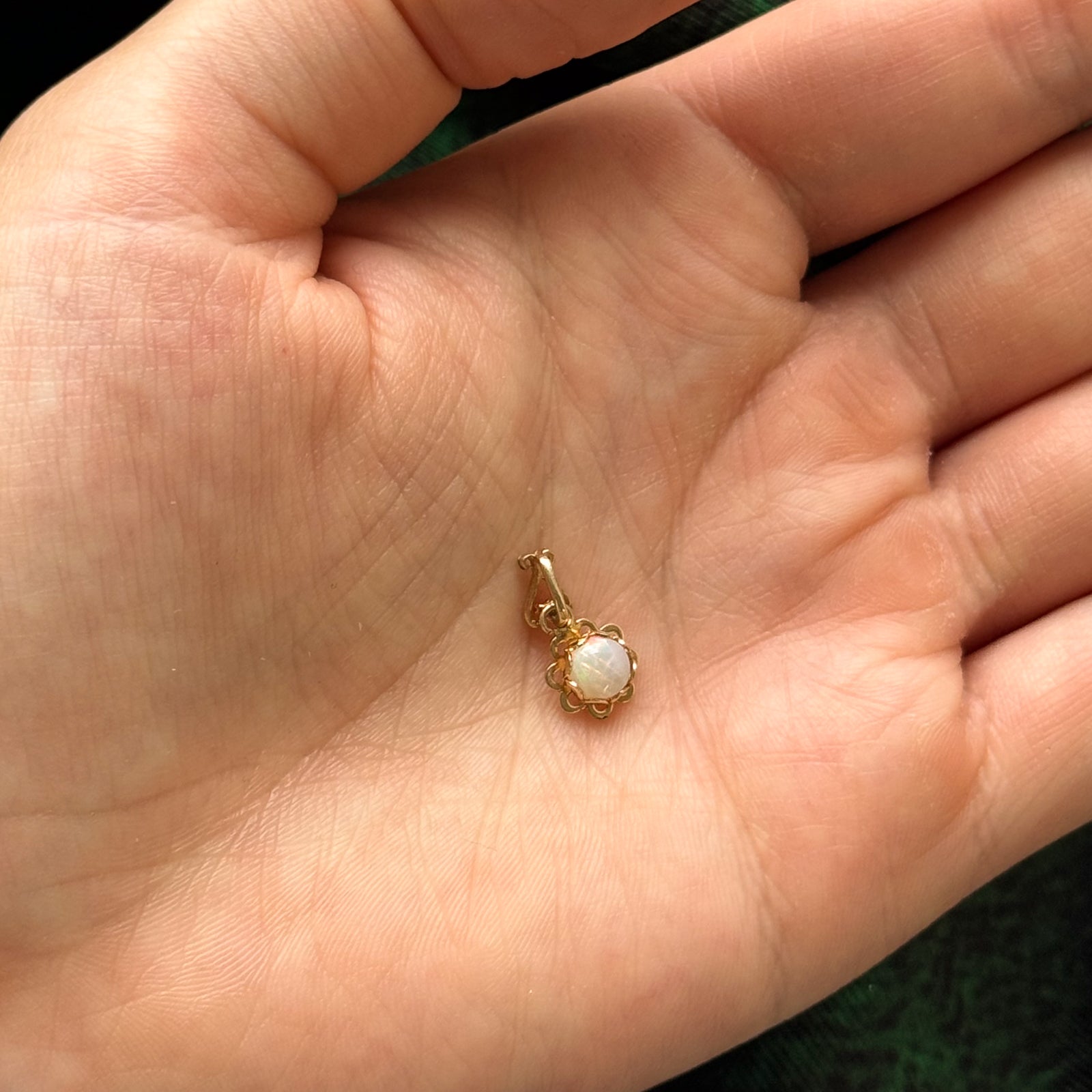 Pendentif en opale 10 carats | 0,36 ct |