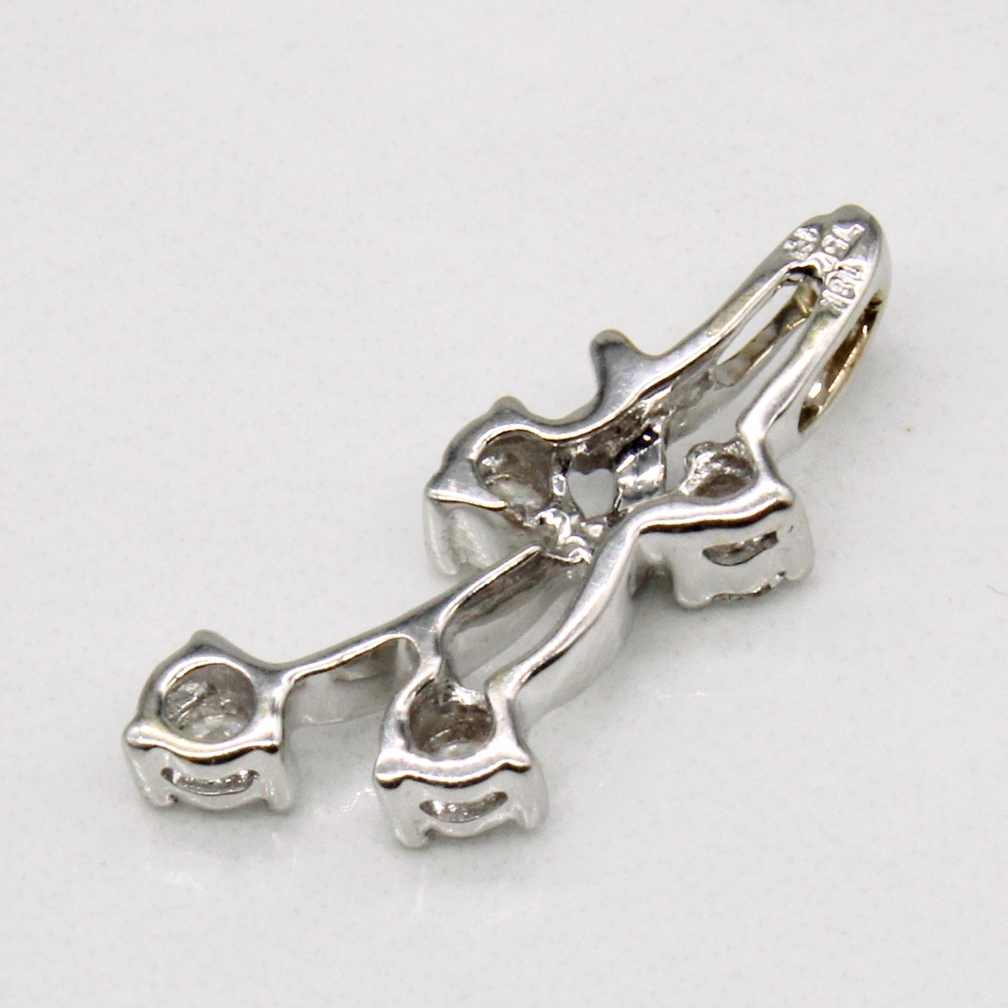 Diamond Pendant | 0.22ctw |