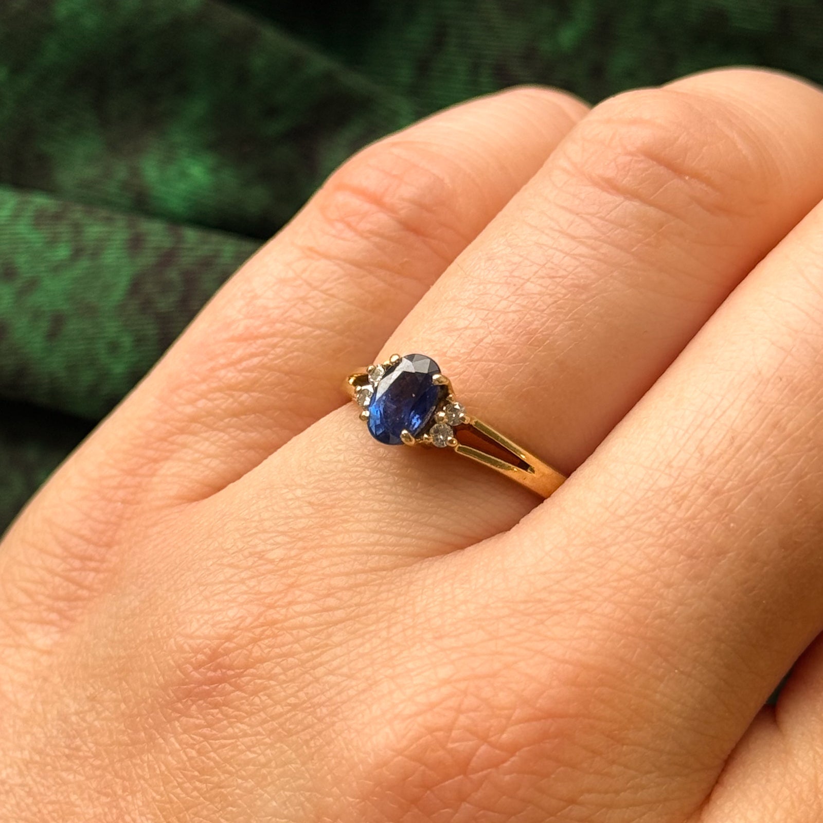 Bague cocktail saphir et diamants | 0,66 ct, 0,04 ct au total | Taille 6 |