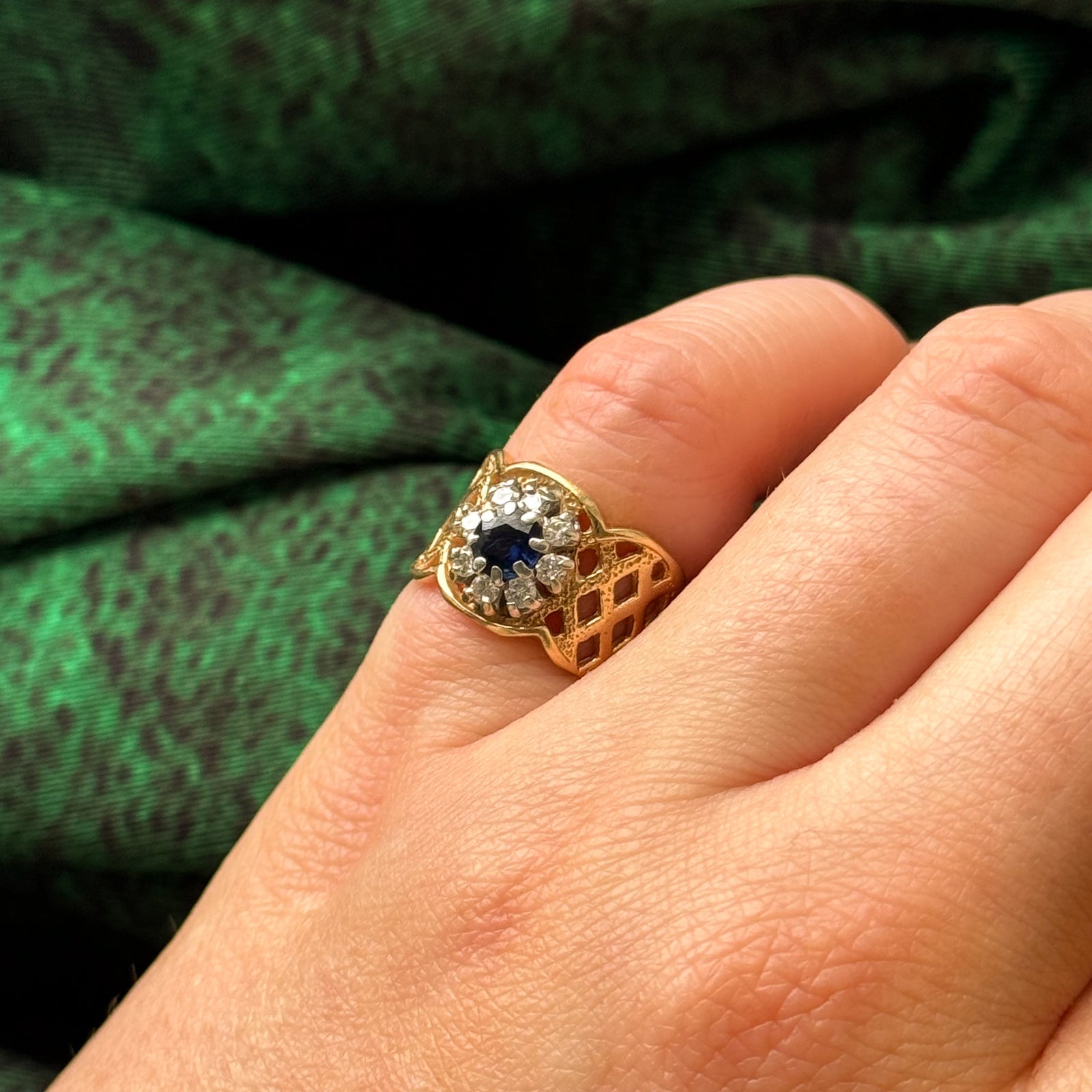Sapphire & Diamond Halo Ring | 0.25ct, 0.20ctw | SZ 3.75 |