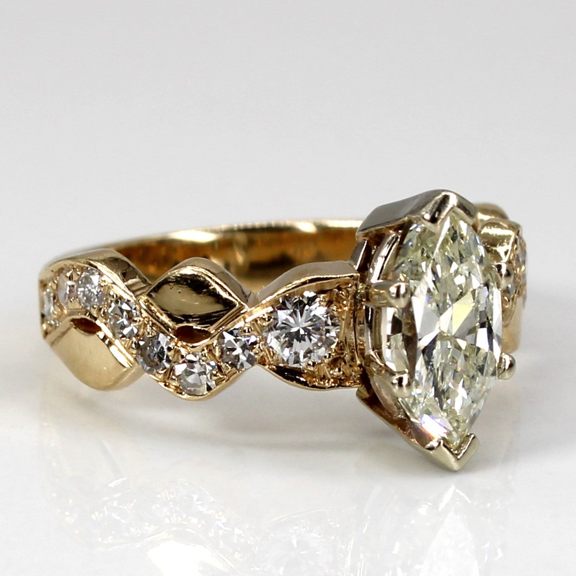 Bague de fiançailles en diamant marquise avec accents | 1,42 ct VS1/VS2 K/L | Taille 5 |