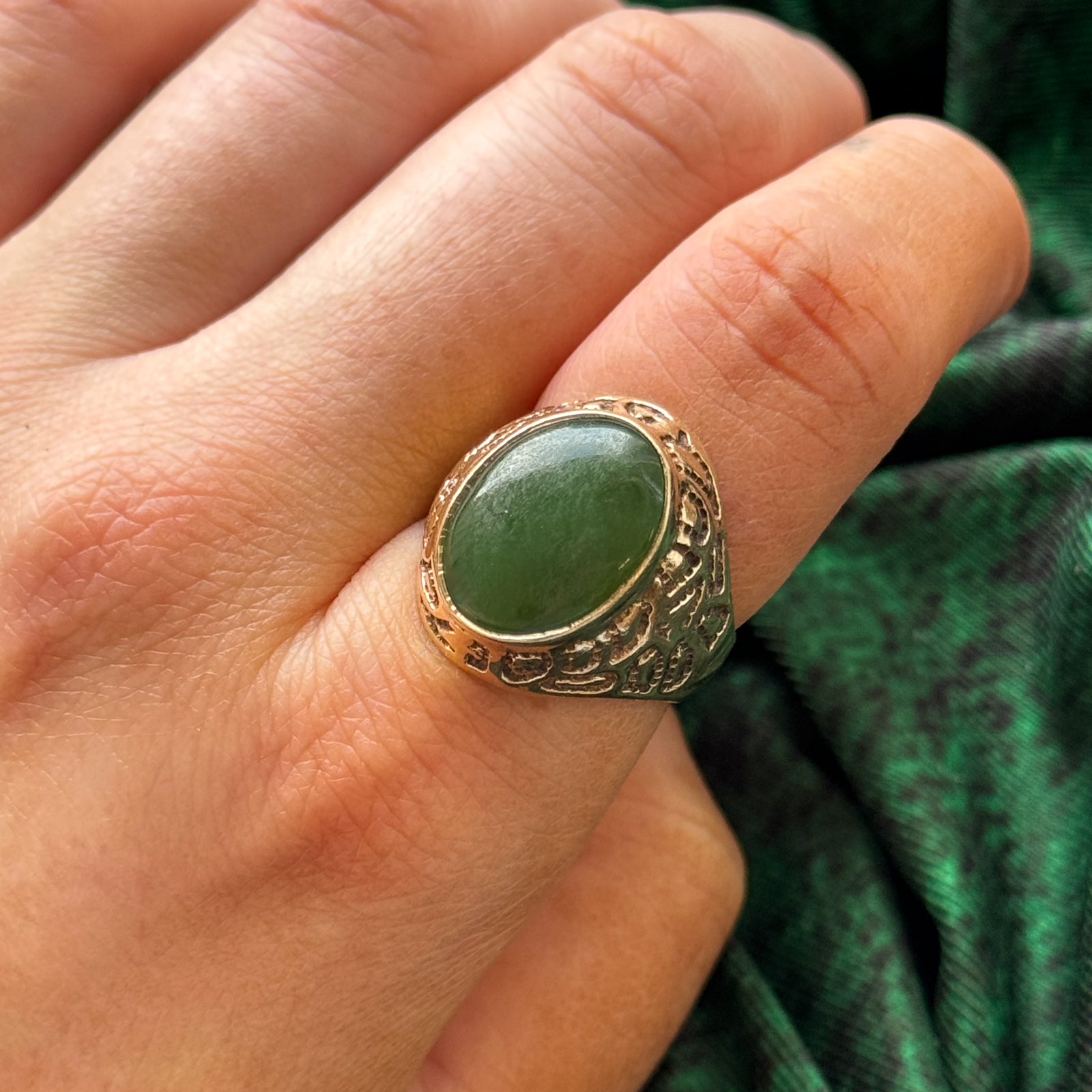Nephrite Cocktail Ring | 5.50ct | SZ 7.75 |