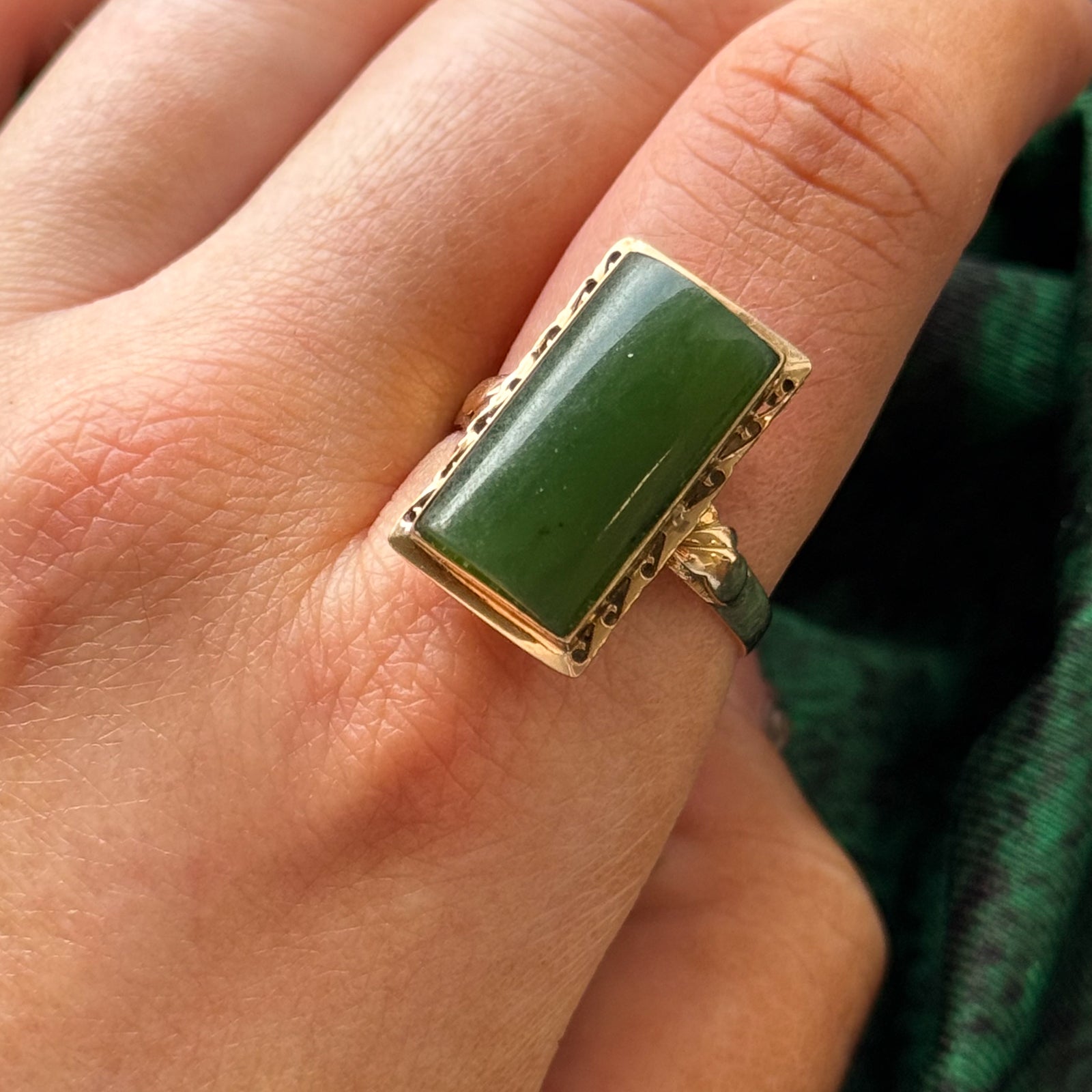 Nephrite Cocktail Ring | 8.00ct | SZ 10.5 |