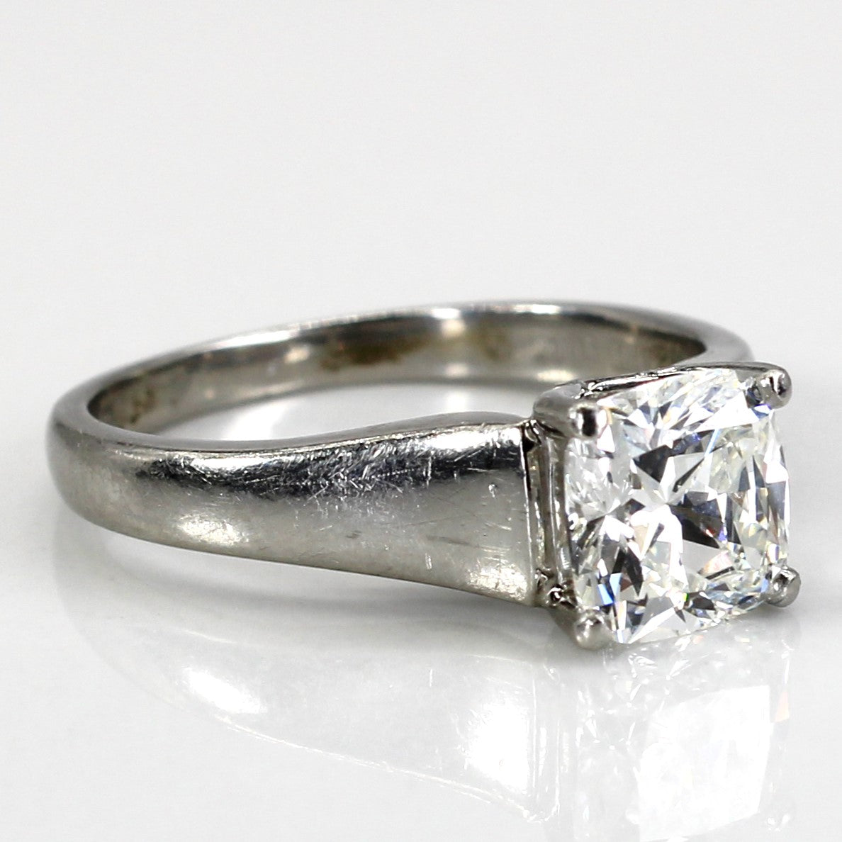 Bague solitaire en platine avec diamant coussin | 1,55 ct VVS2 I | Taille 7 |