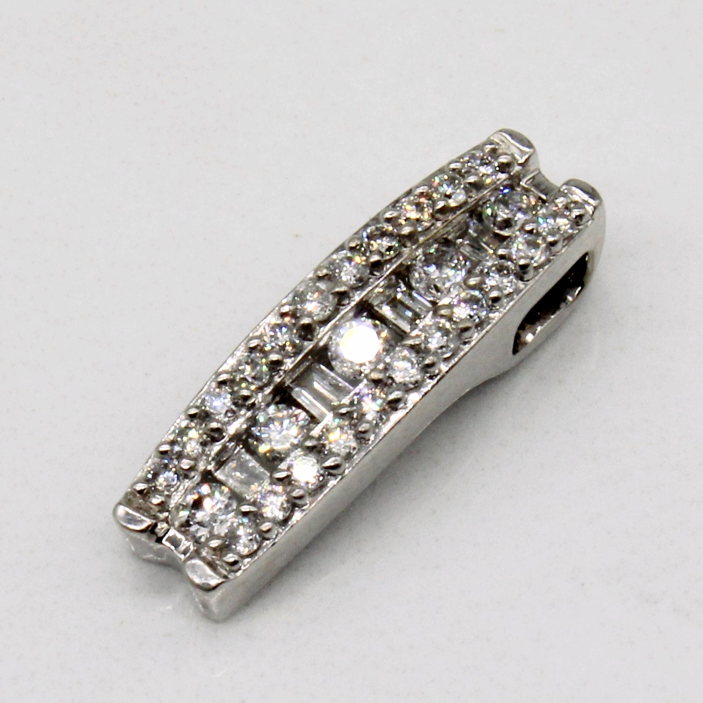 Diamond Column Pendant | 0.25ctw |