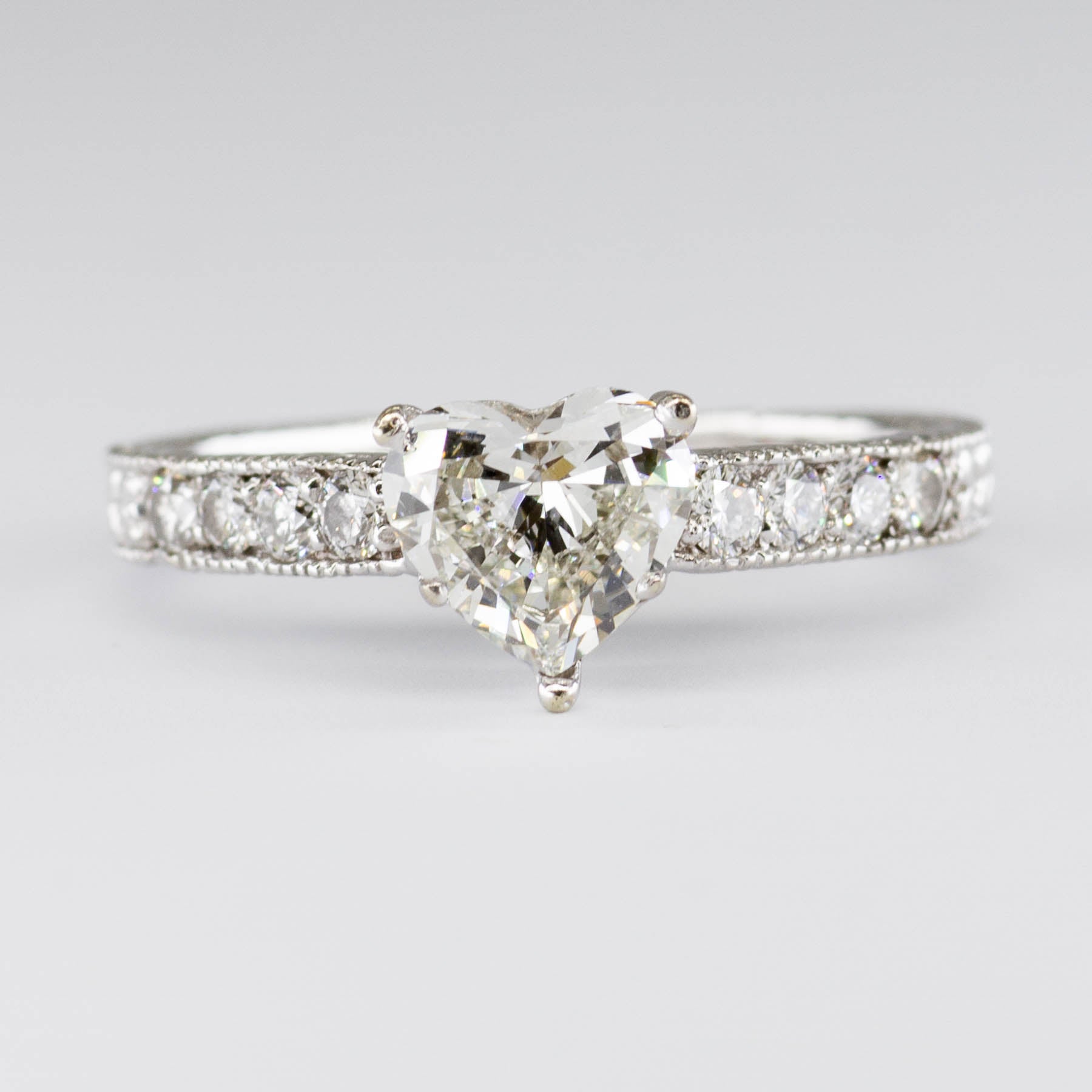 Solitaire 18 carats avec cœur accentué | 1,33 ct VS1 G/H/I | Taille 7