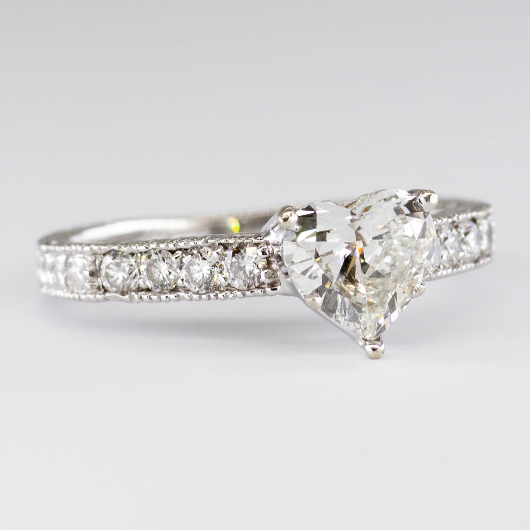 Solitaire 18 carats avec cœur accentué | 1,33 ct VS1 G/H/I | Taille 7