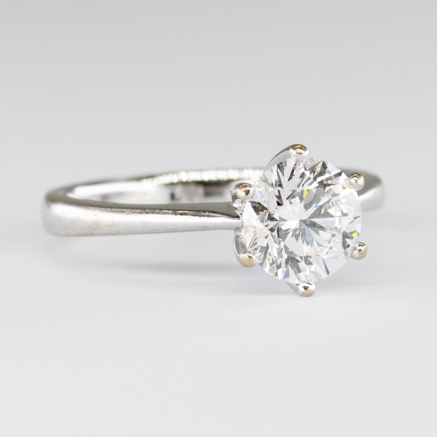 Solitaire en or blanc 18 carats avec diamant certifié GIA | 1,04 ct | Taille 4,5