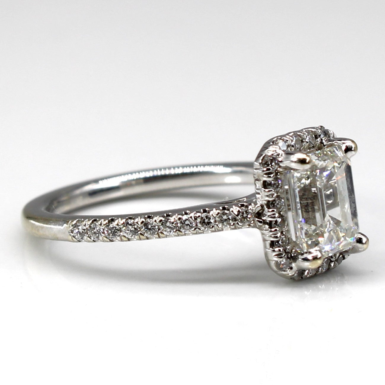 Halo Diamond Engagement Ring | 1.57ctw VVS2 H | SZ 5.25 |