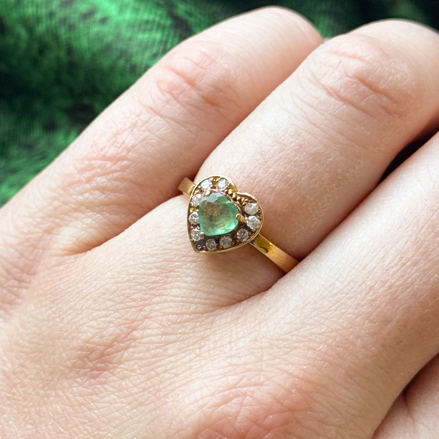 Emerald & Diamond Heart Ring | 0.50ct, 0.10ctw | SZ 4.75 |