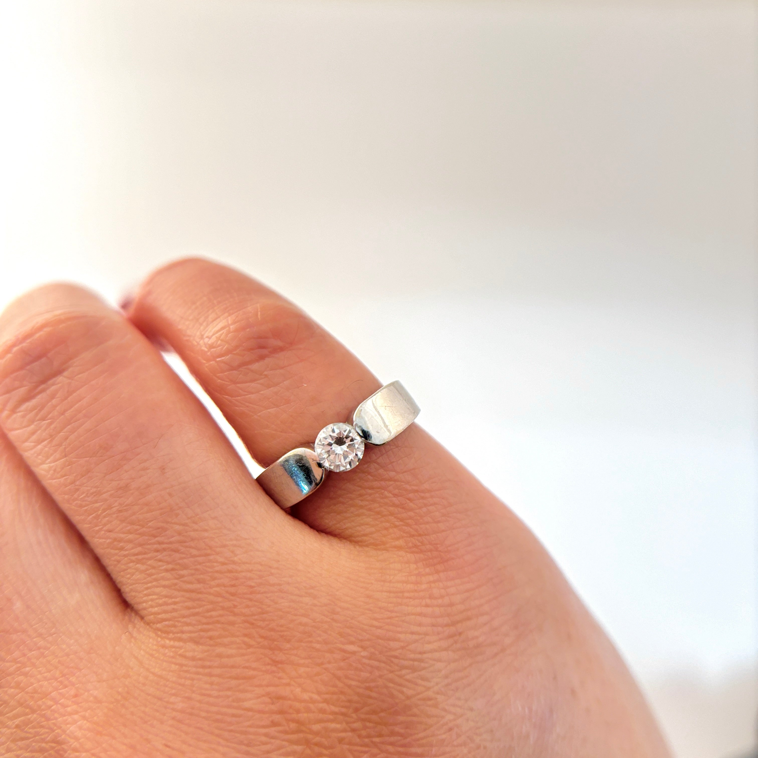 18K White Gold Diamond Ring | 0.47 ct | SZ 5.25 |
