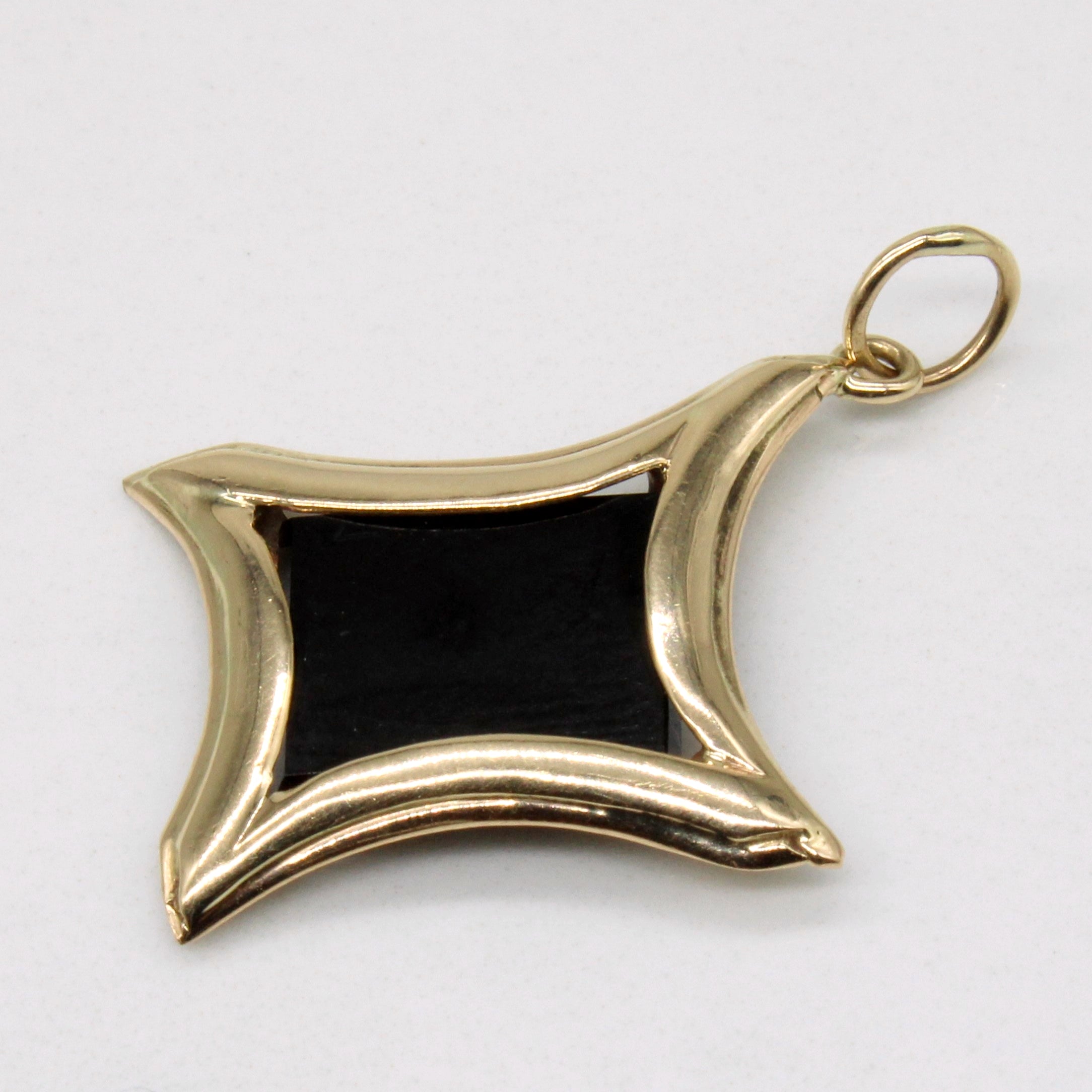 Onyx Pendant | 1.50ct |