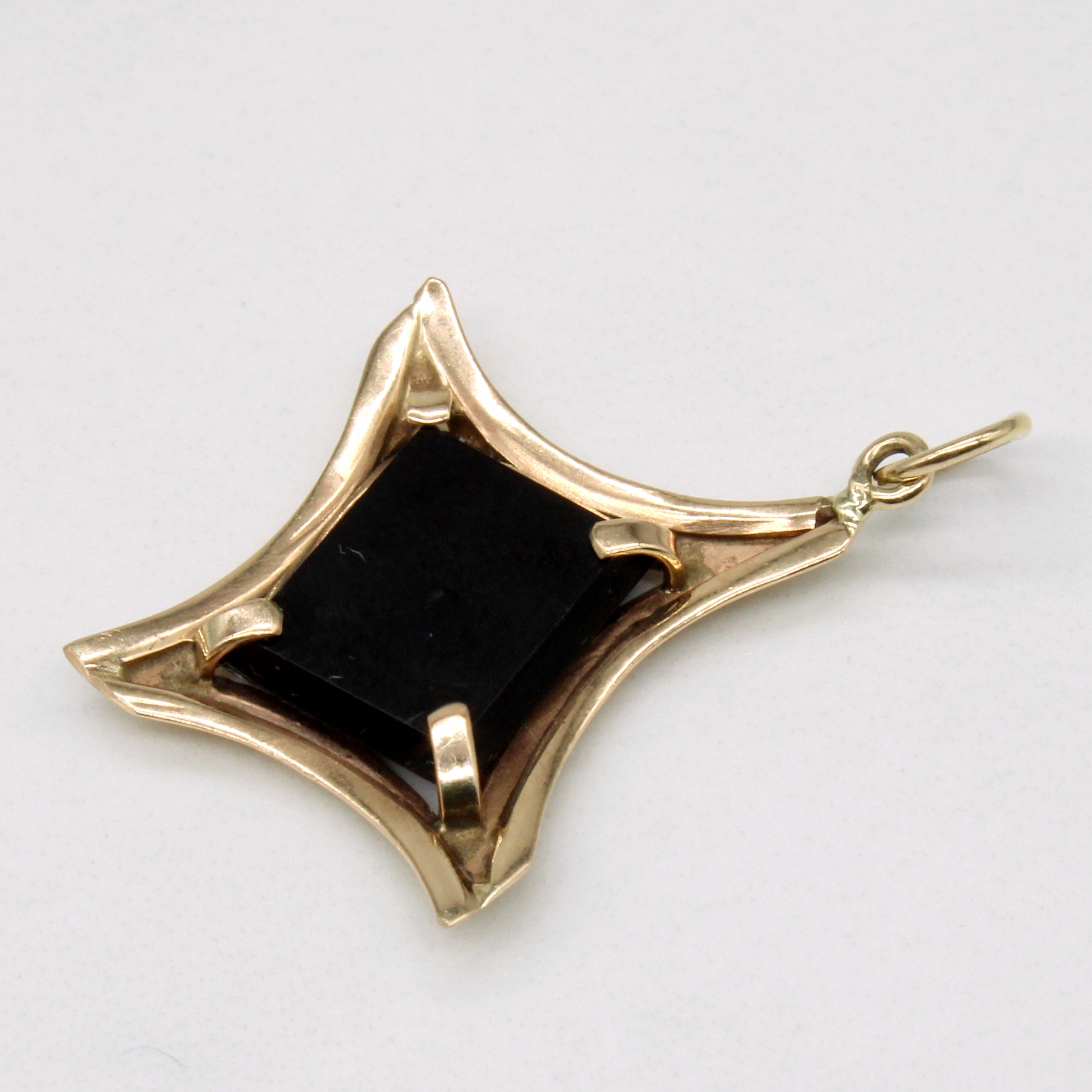 Onyx Pendant | 1.50ct |