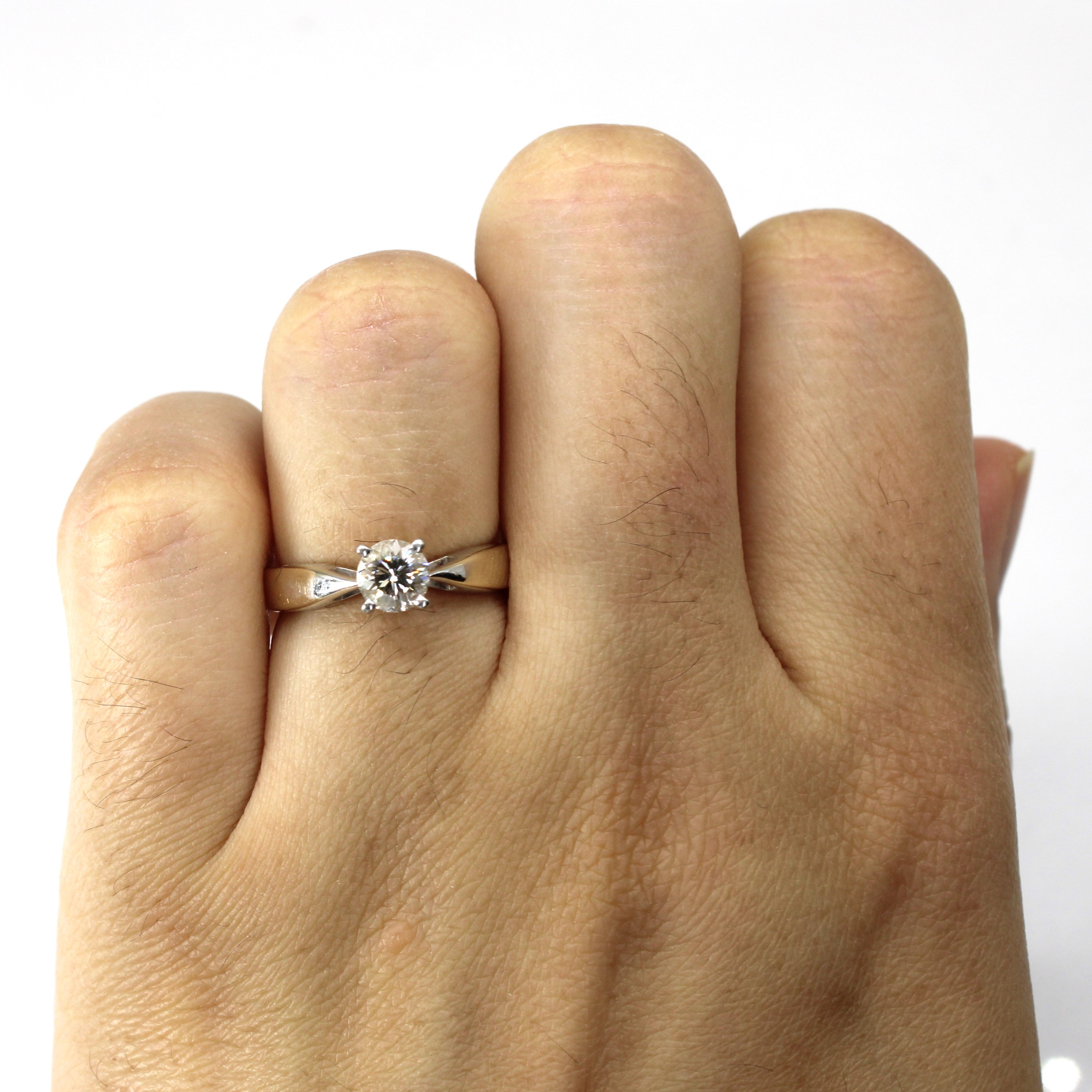 Bague solitaire en or blanc et diamant | 0,50 ct | Taille 5 |