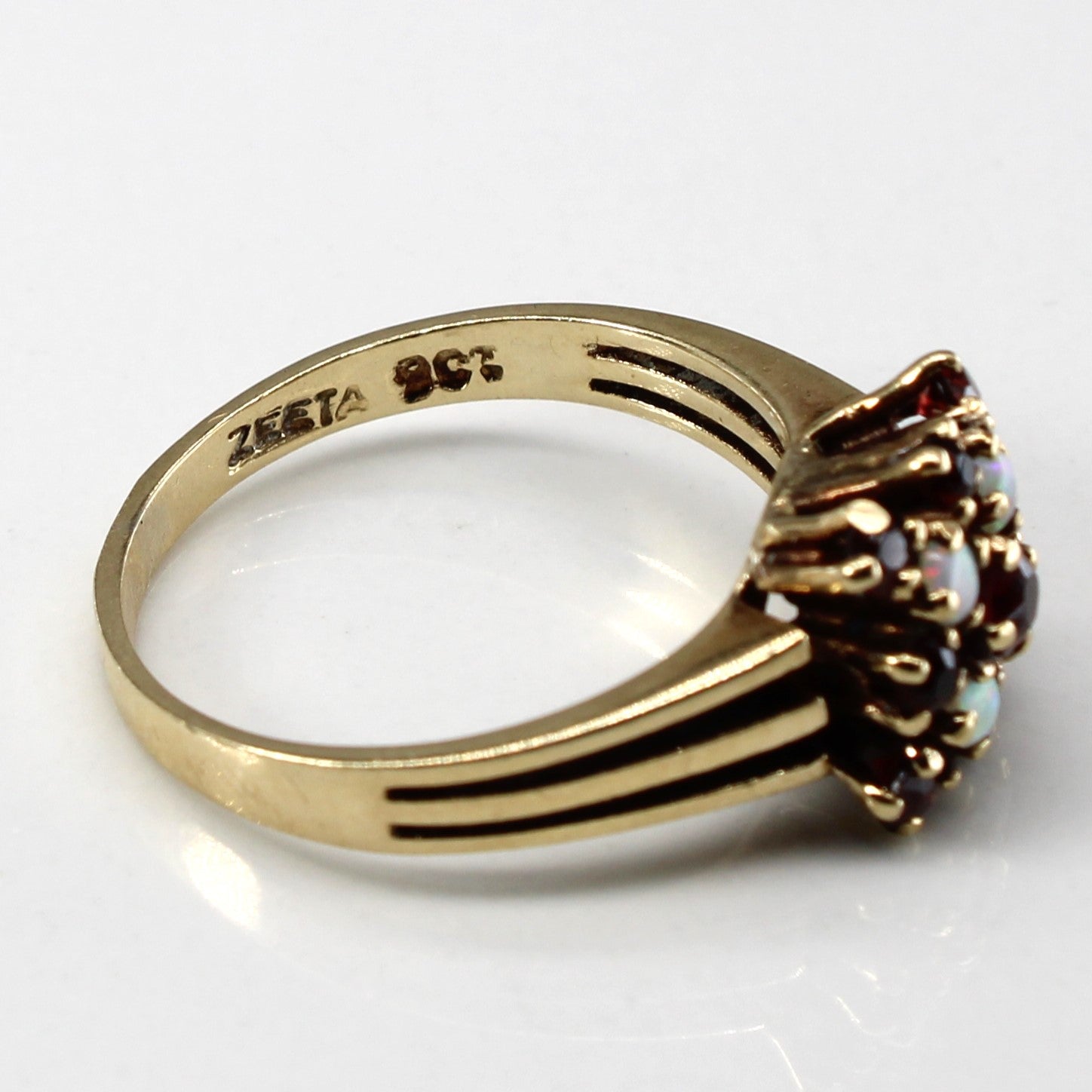 Bague sertie de grenats et d'opales | 0,50 ct | Taille 7 |