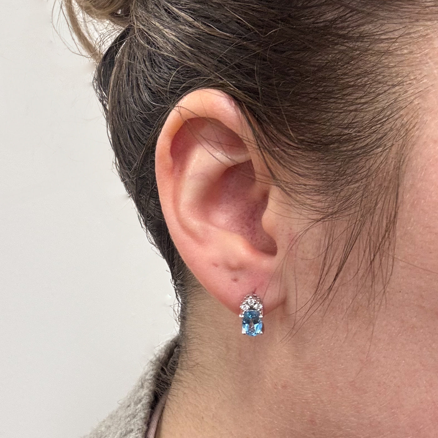 Boucles d'oreilles en topaze et diamants | 1,50 ct, 0,12 ct |