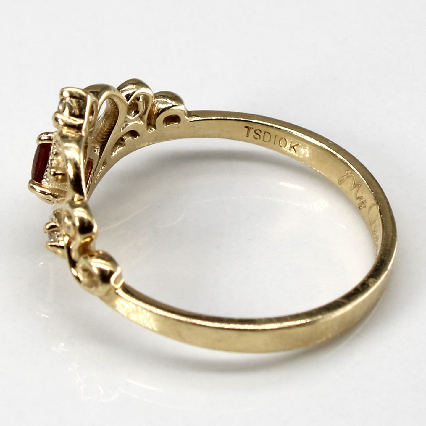 Crown Design Garnet & Diamond Ring | 0.18ct | 0.04ctw | SZ 10 |