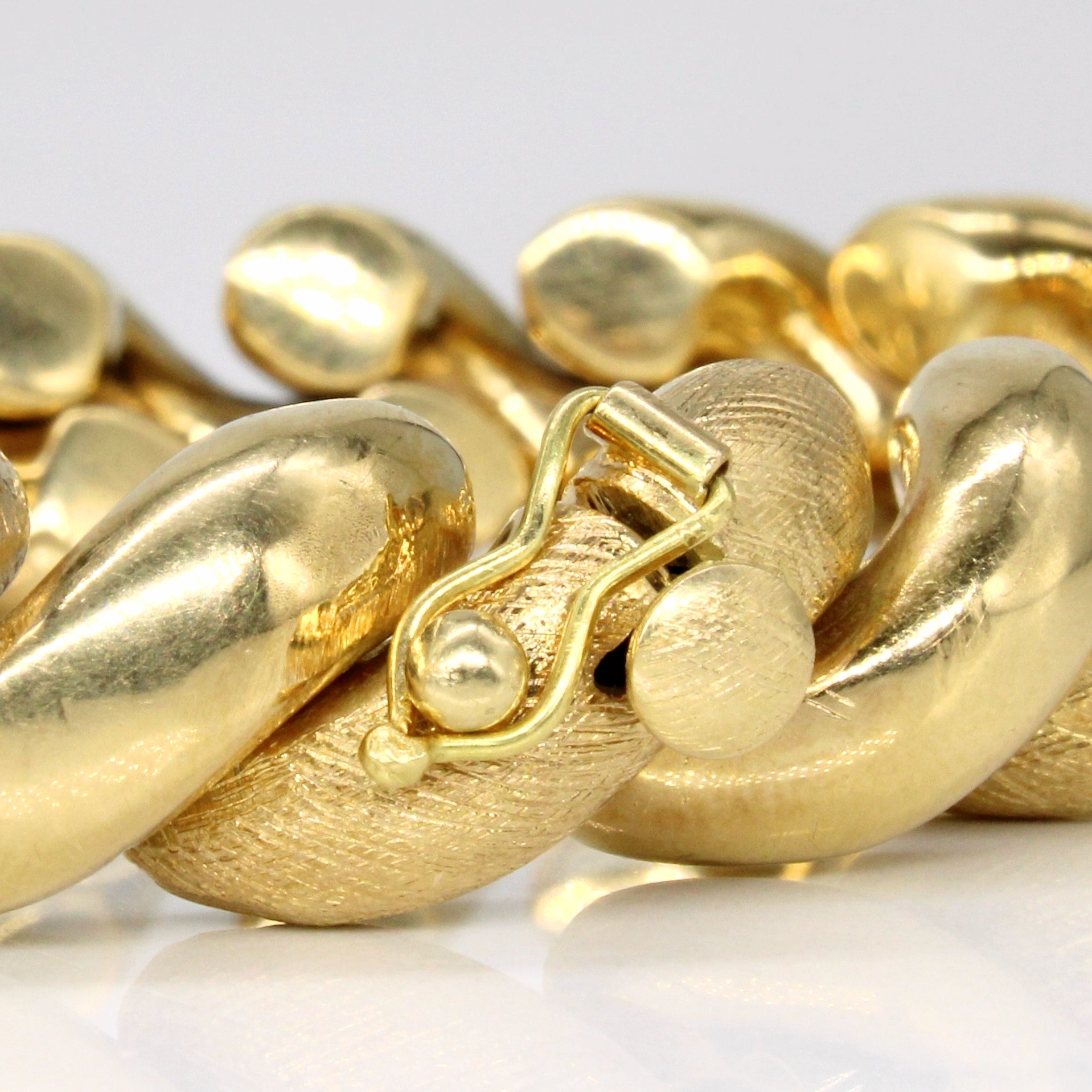 Vintage Italian 18k Yellow Gold Bracelet | 7.75" |