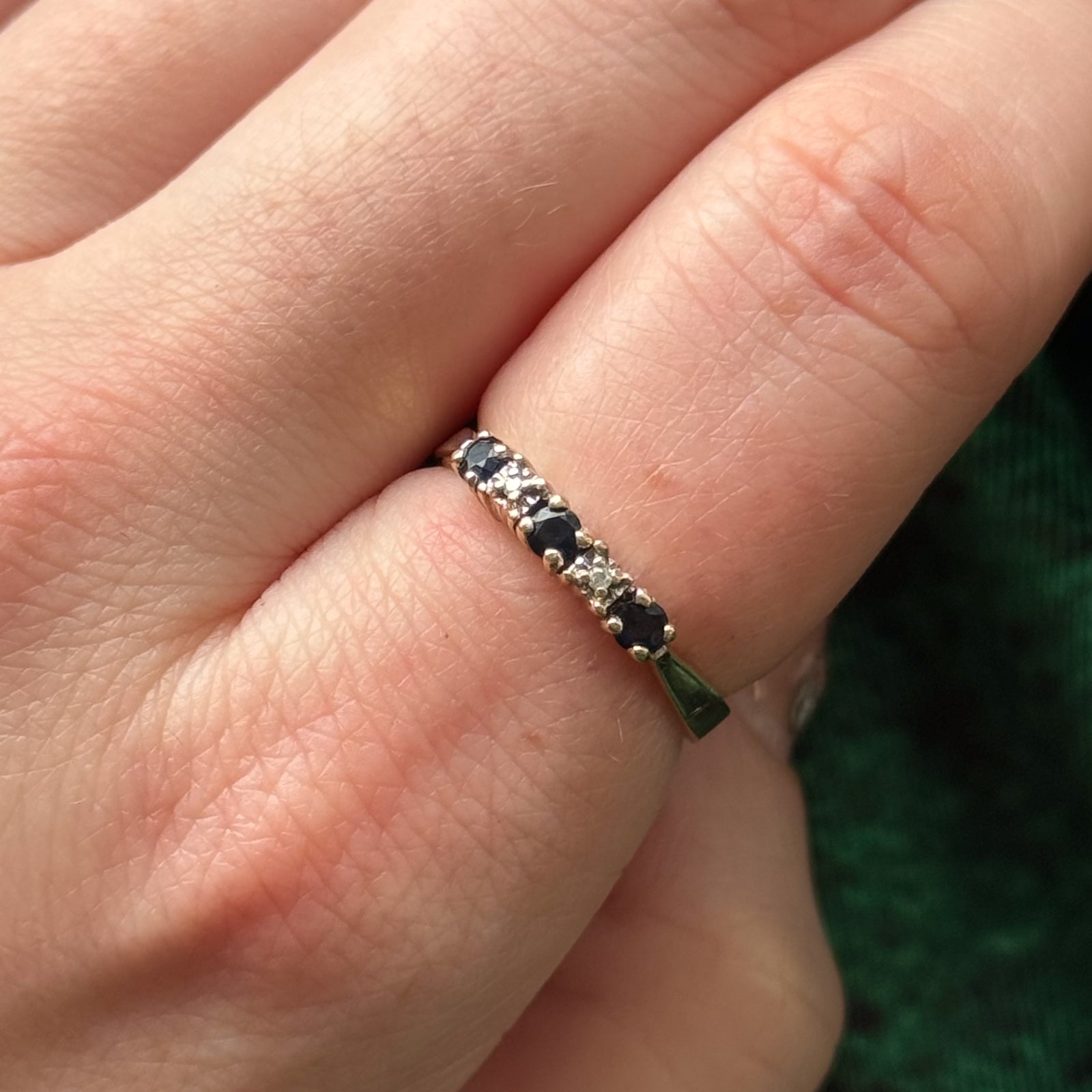 Bague saphir bleu et diamants | 0,18 ct, 0,01 ct | Taille 6,75 |