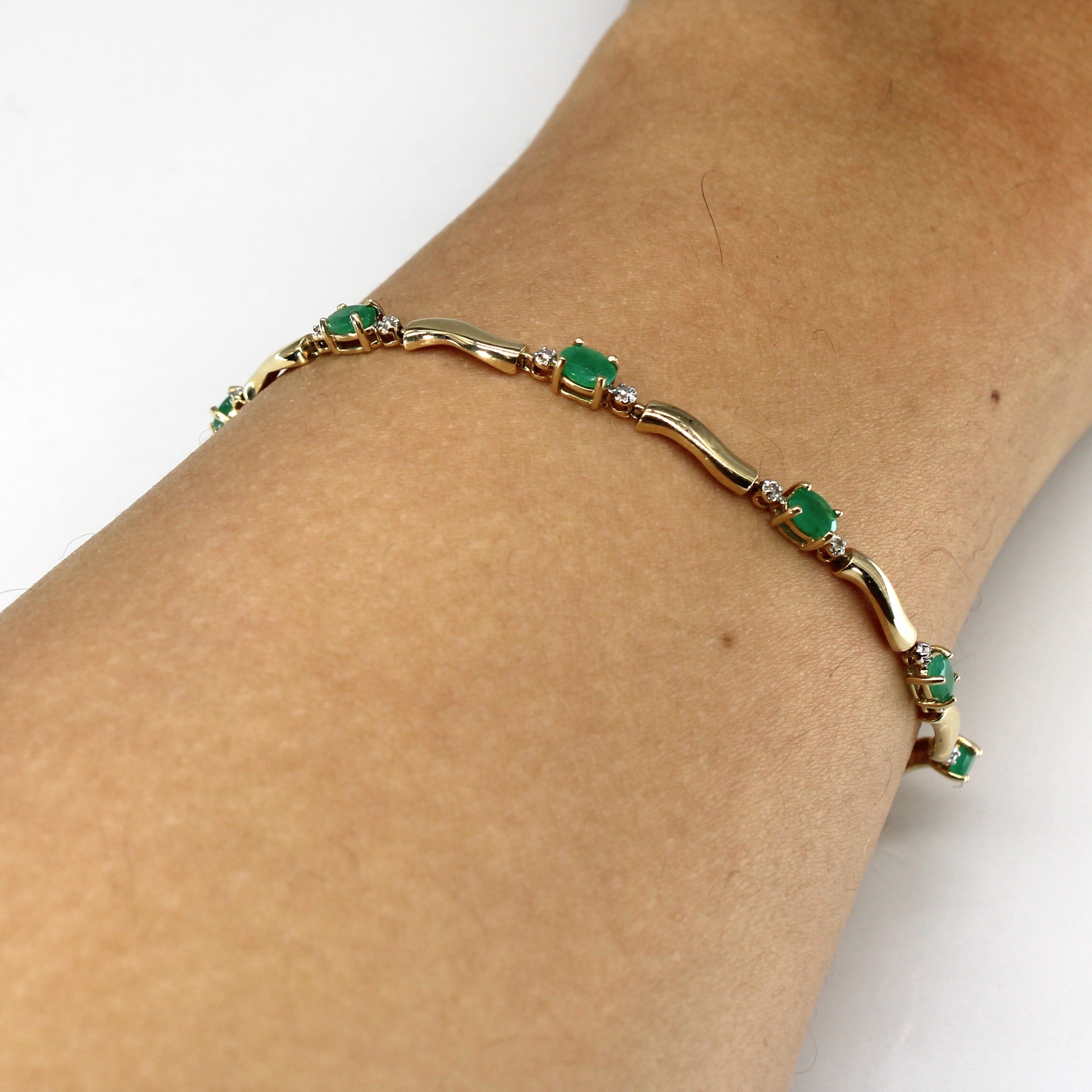 Emerald & Diamond Chain Bracelet | 1.08ctw | 0.01ctw | 7"|