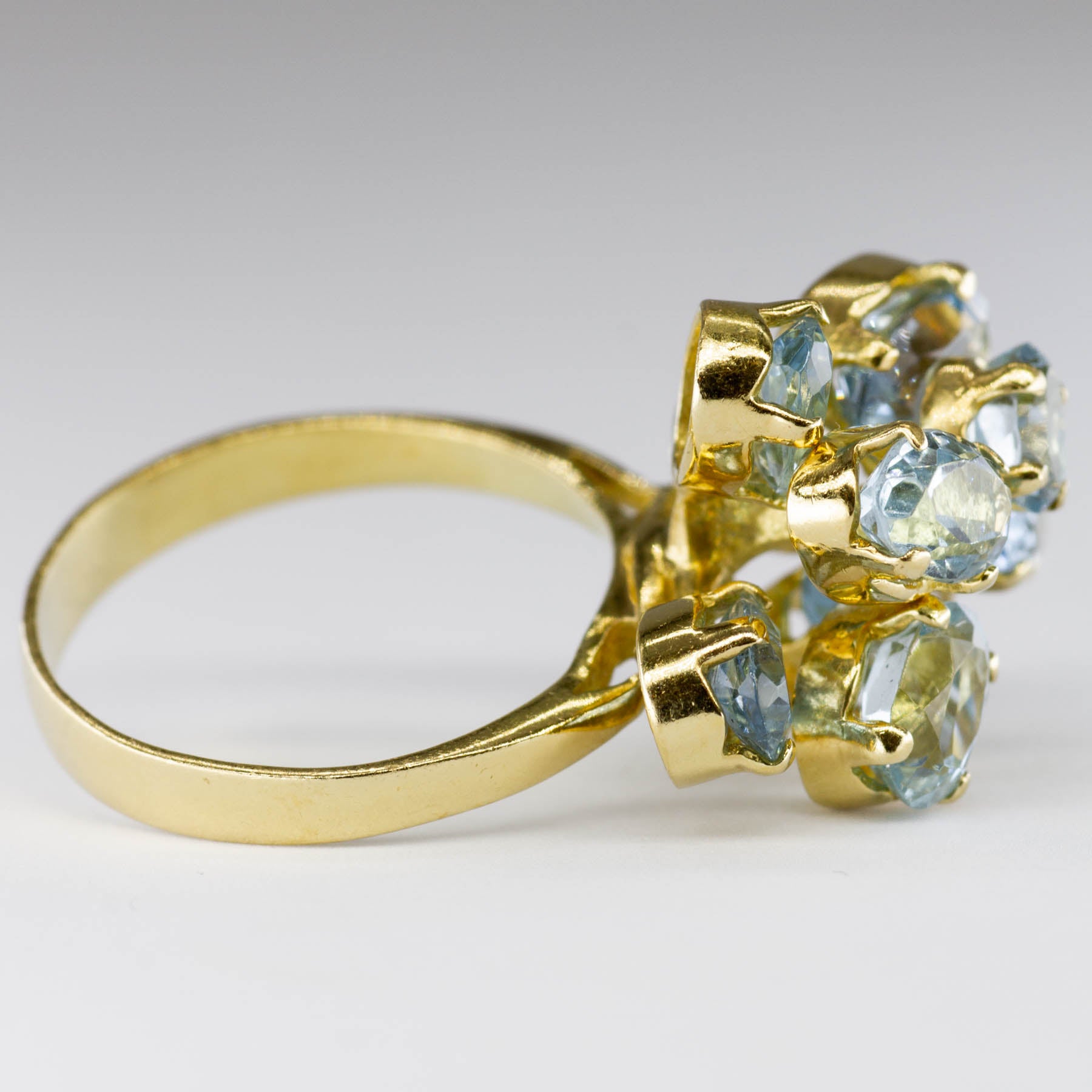 18k Yellow Gold Aquamarine Ring | 2.98ctw | SZ 7.5