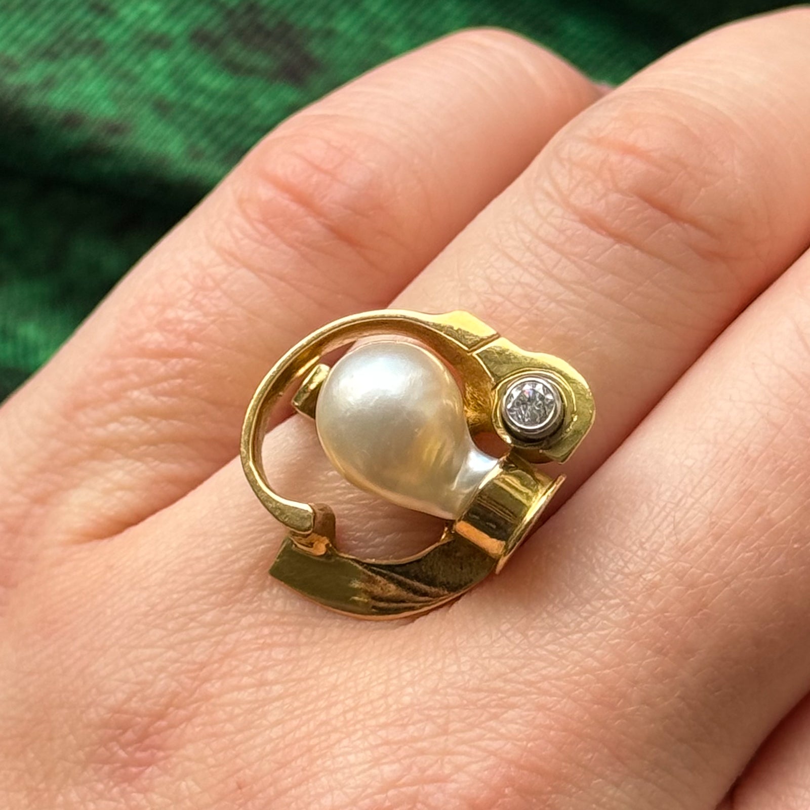 Cultured Pearl & Diamond Cocktail Ring | 5.00ct, 0.07ct | SZ 5.5 |