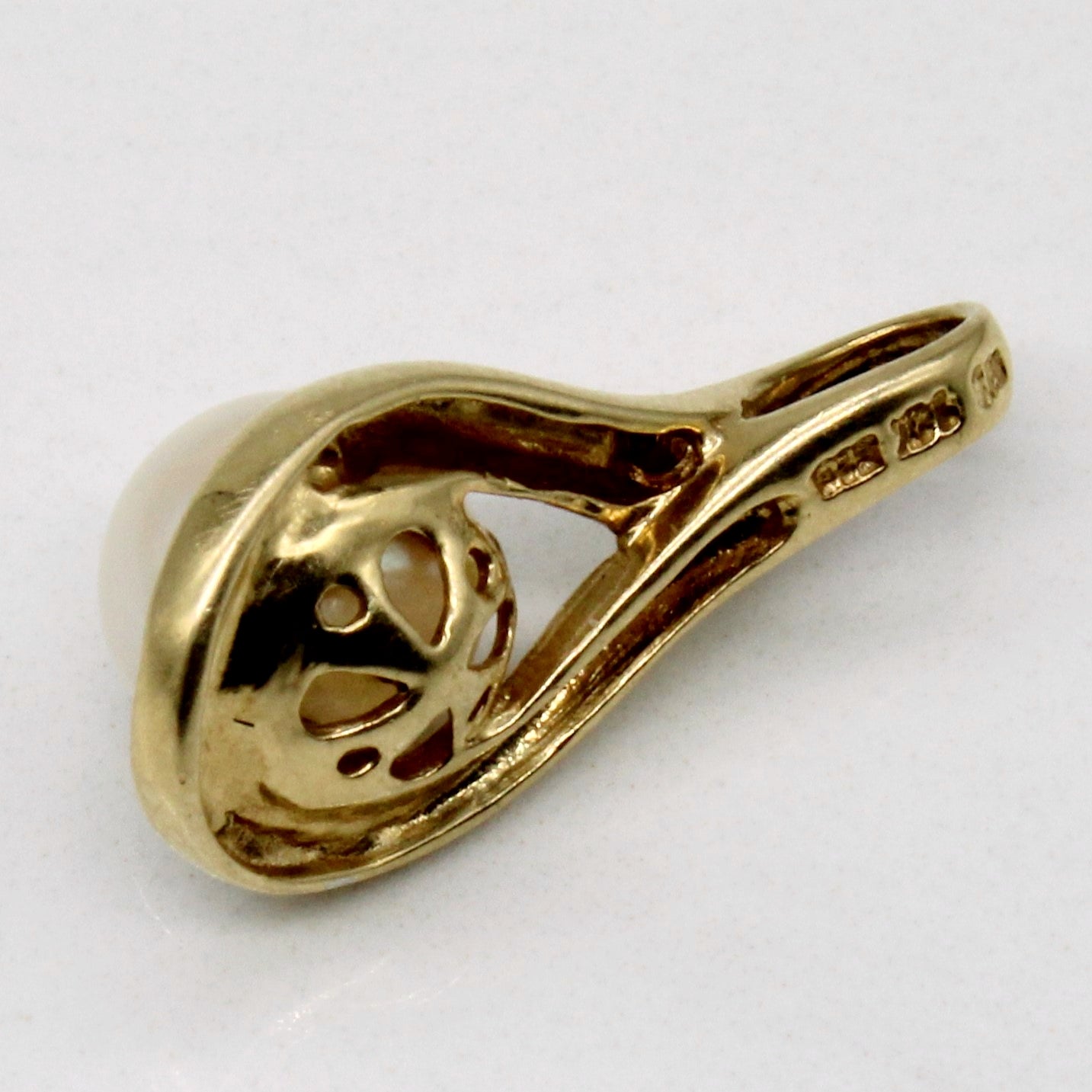 Pearl Pendant