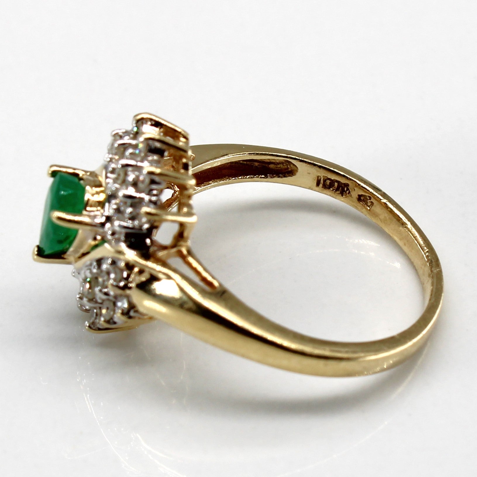 Emerald & Diamond Cocktail Ring | 0.25ct | 0.26ctw | SZ 7 |