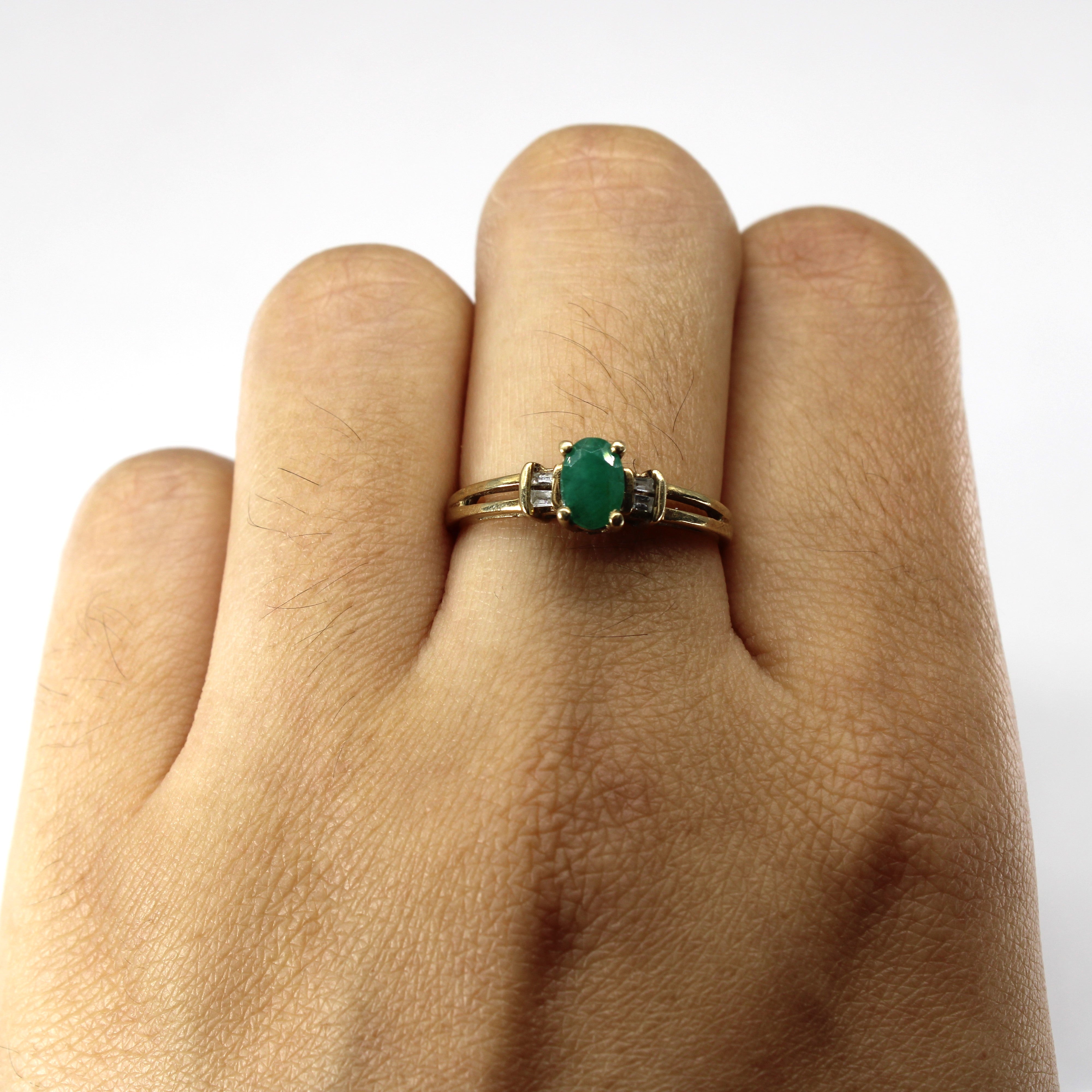 Emerald & Diamond Ring | 0.38ct | 0.04ctw | SZ 7.5 |