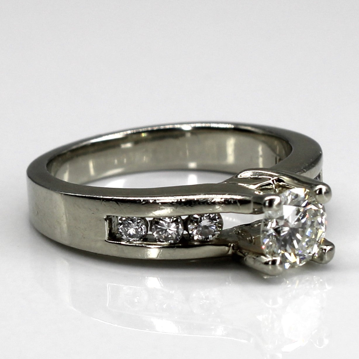 Solitaire with Accents Diamond Ring | 0.78ctw SI1/SI2 H/I | SZ 6.5 |