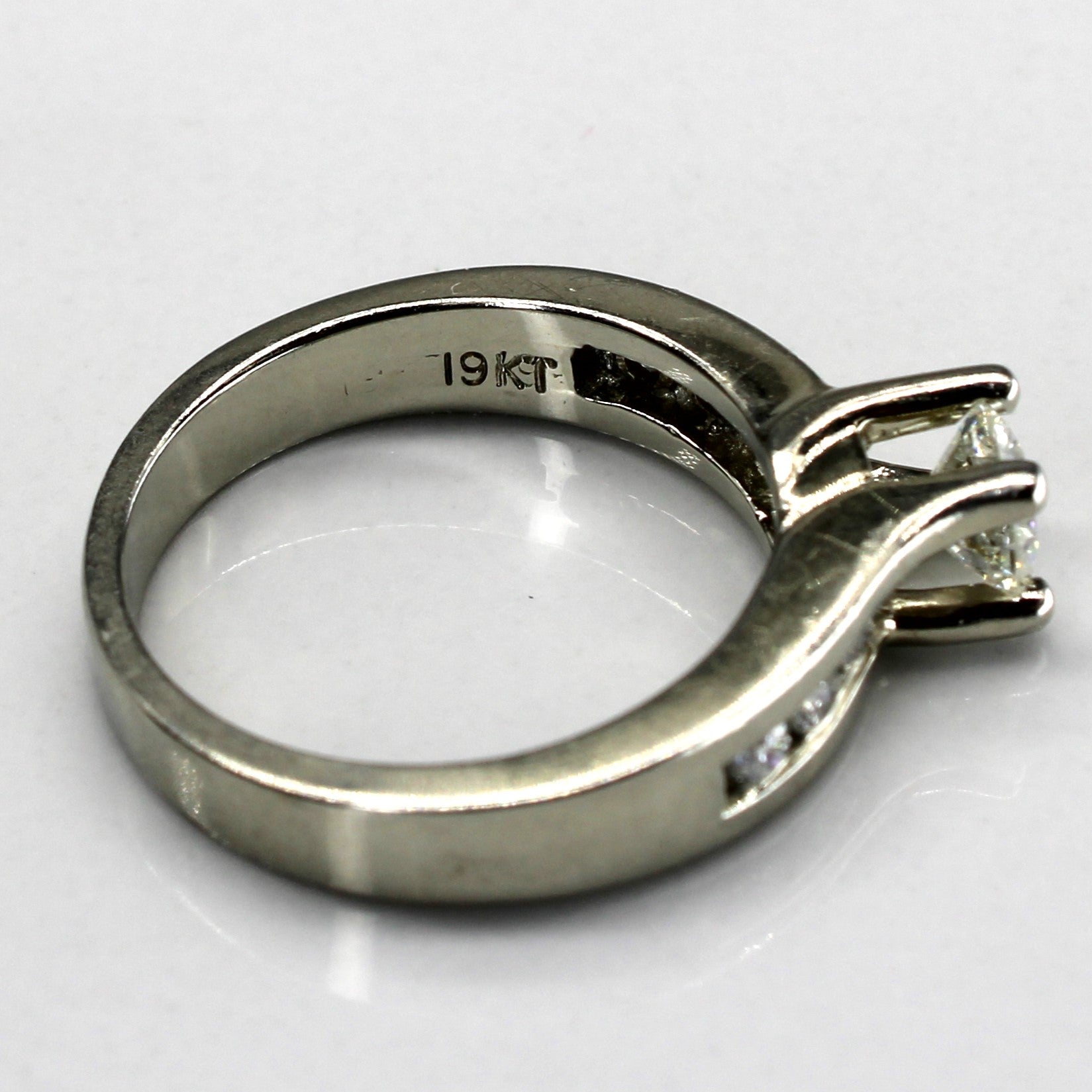 Solitaire with Accents Diamond Ring | 0.78ctw SI1/SI2 H/I | SZ 6.5 |