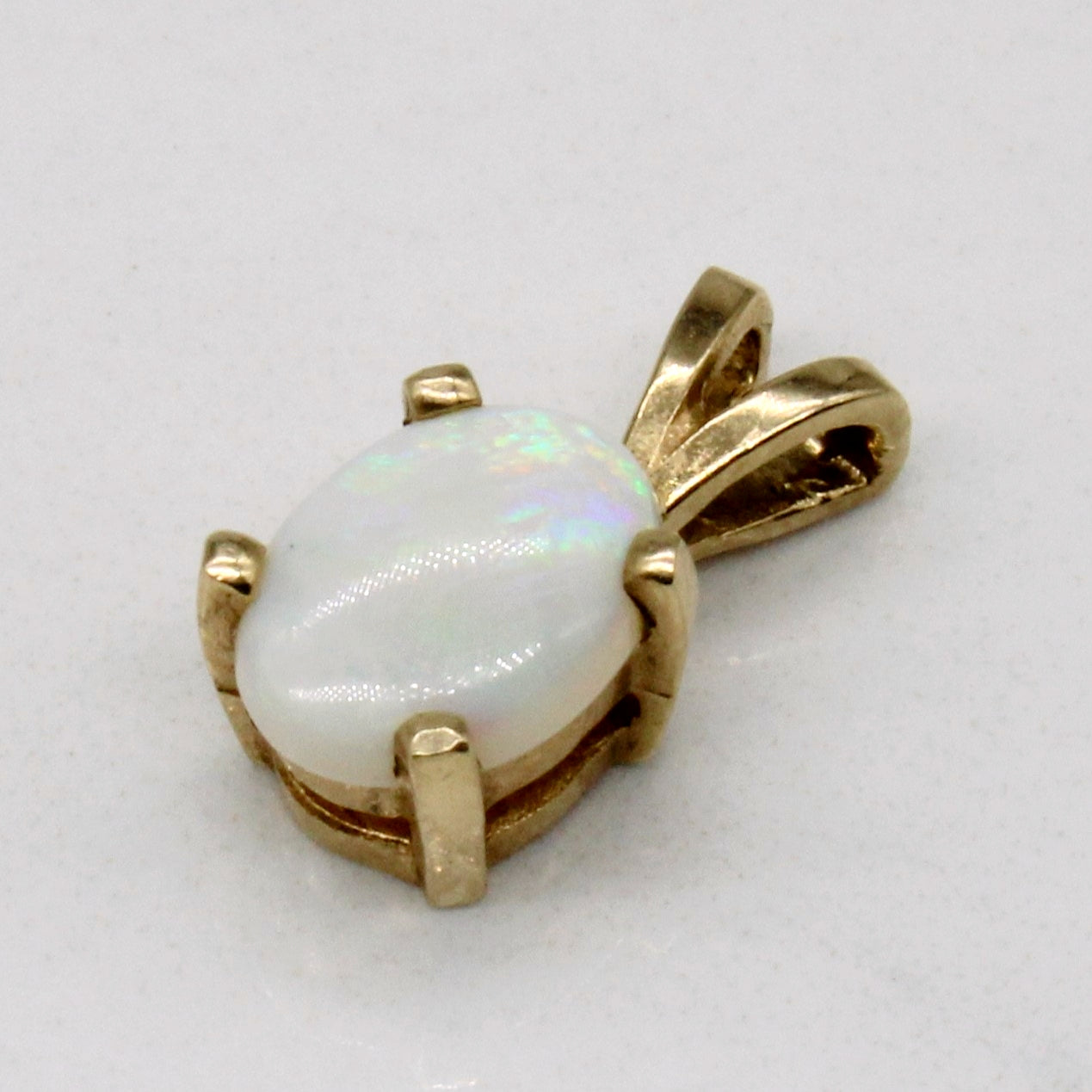 Pendentif en opale | 0,60 ct |