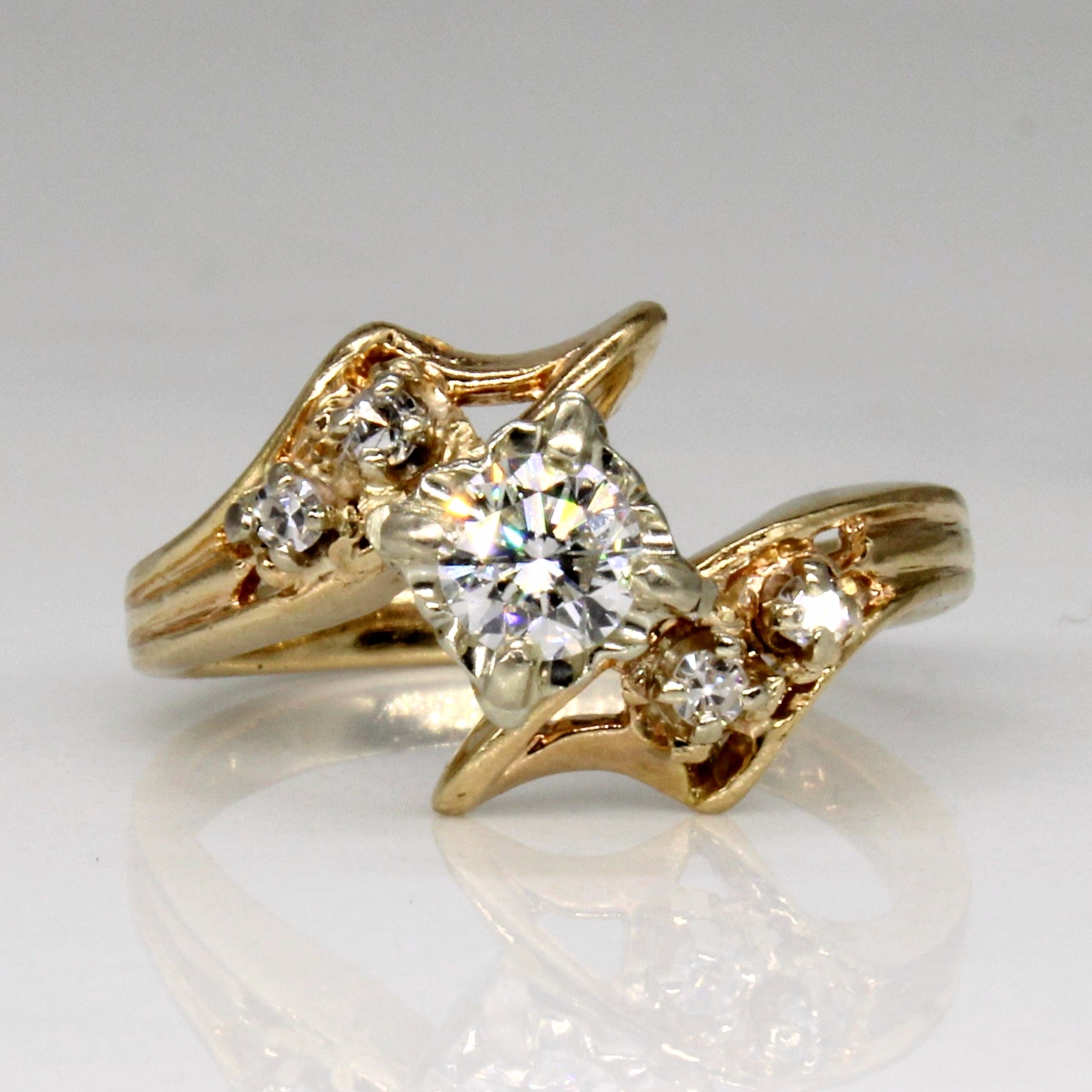 Diamond Cross Over Ring | 0.32ctw | SZ 4.5 |