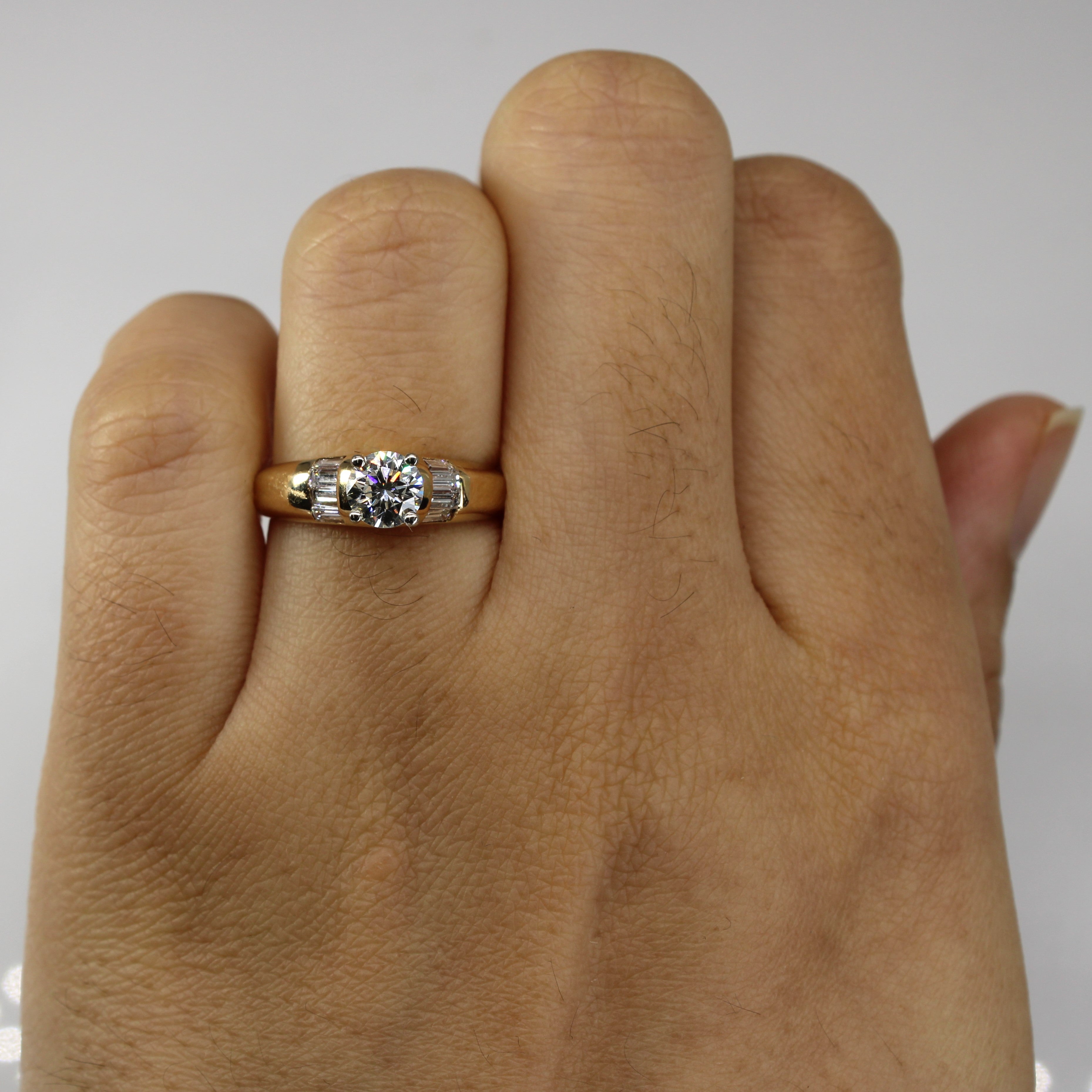 Bague de fiançailles en diamants ronds et baguettes | 0,70 ct SI1 I | Taille 5,5 |