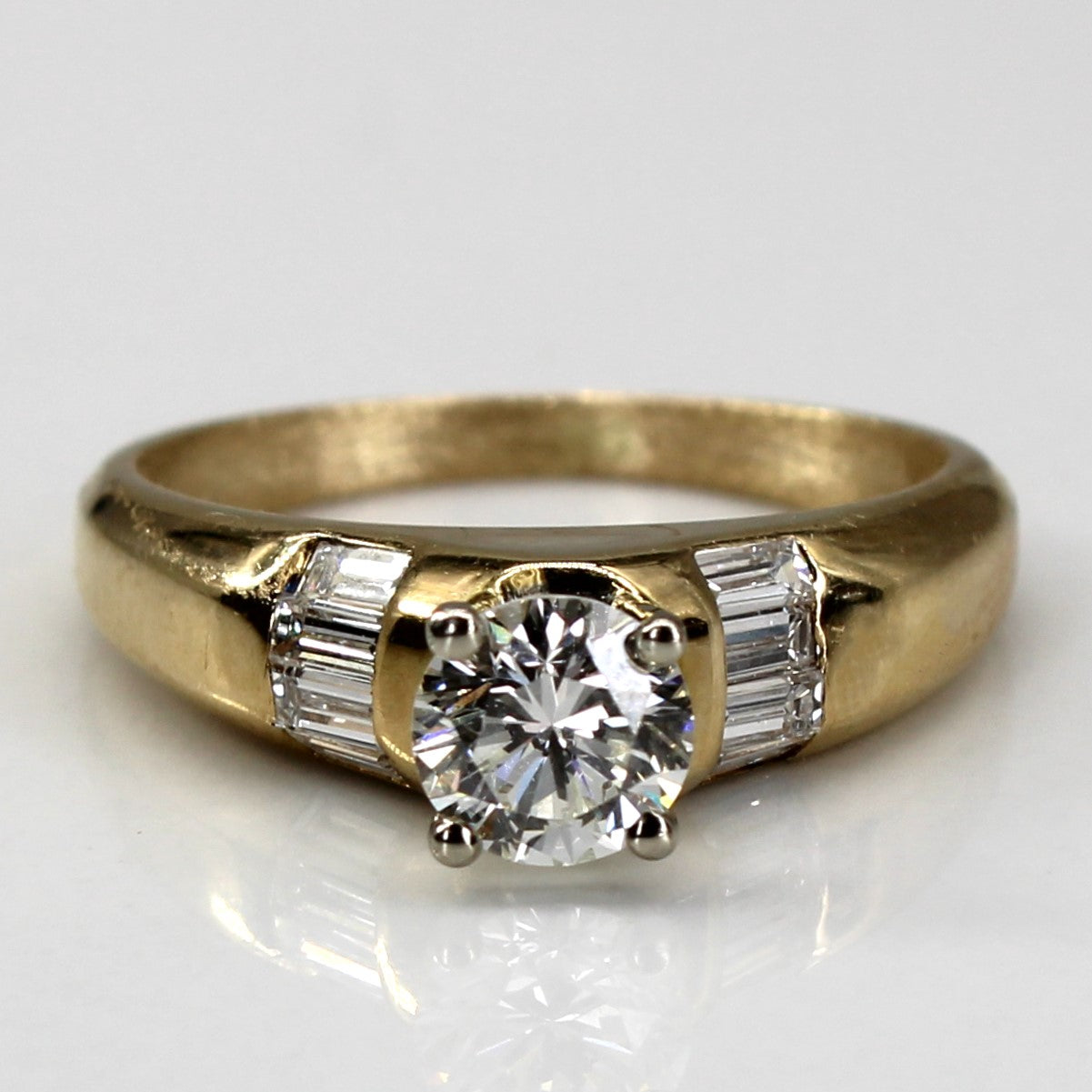 Bague de fiançailles en diamants ronds et baguettes | 0,70 ct SI1 I | Taille 5,5 |