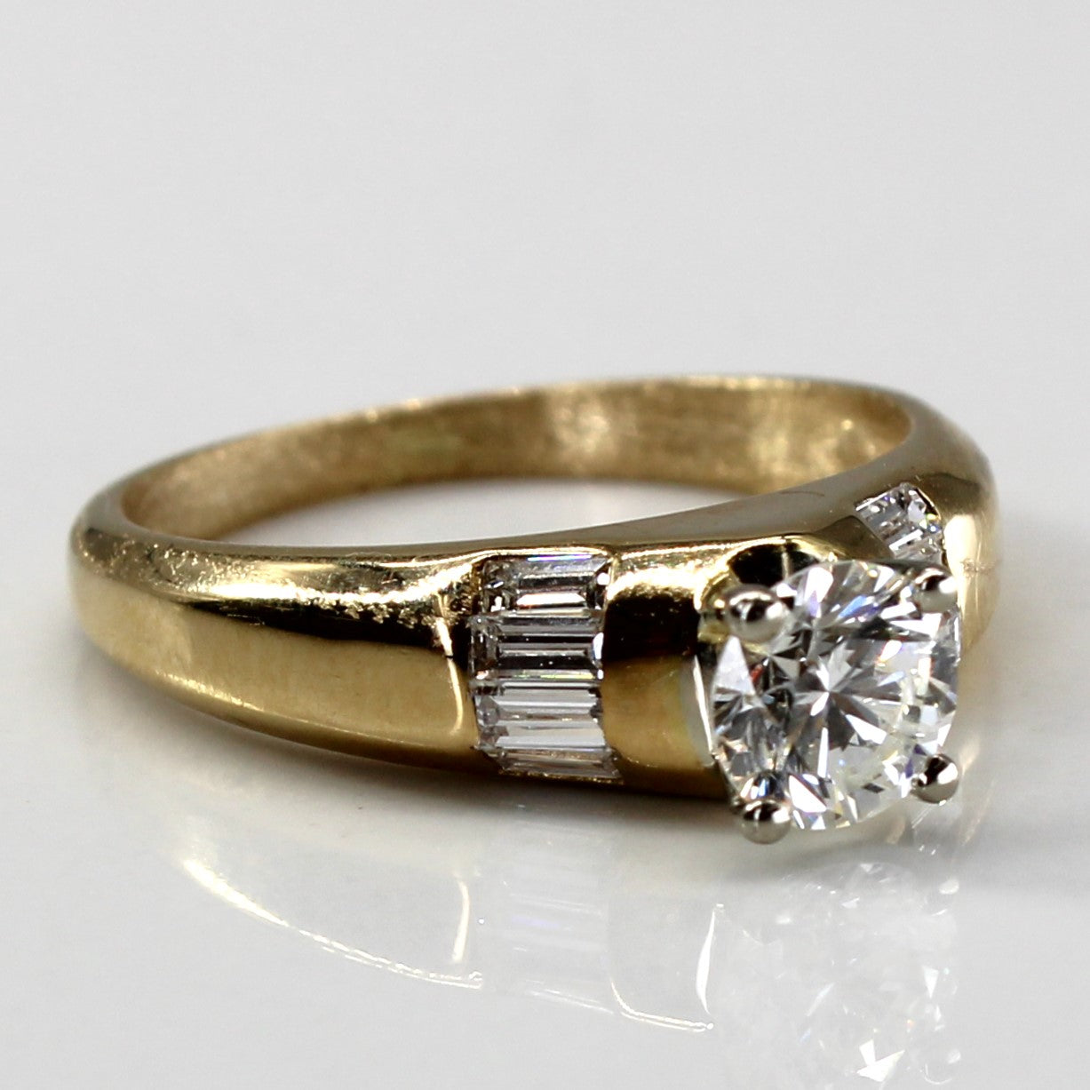 Bague de fiançailles en diamants ronds et baguettes | 0,70 ct SI1 I | Taille 5,5 |