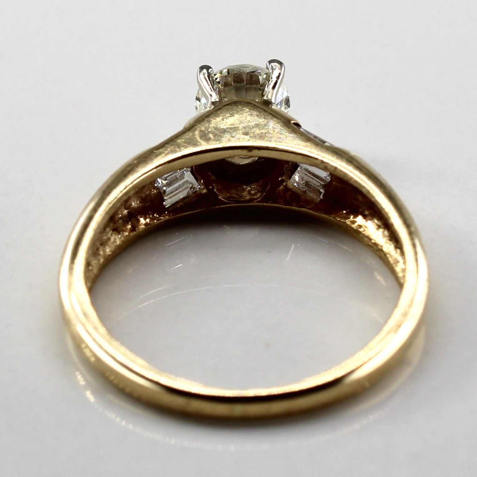 Bague de fiançailles en diamants ronds et baguettes | 0,70 ct SI1 I | Taille 5,5 |
